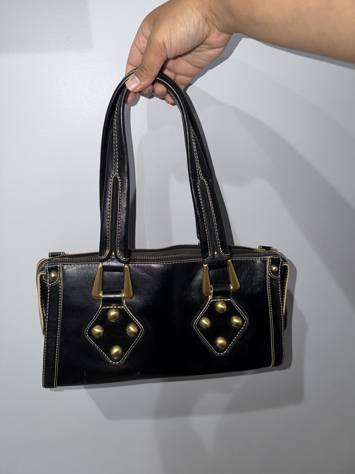 MAXX NEW YORK SIGNATURE BLACK GLOSSY LEATHER PURSE GOLD DETAIL Y2K F