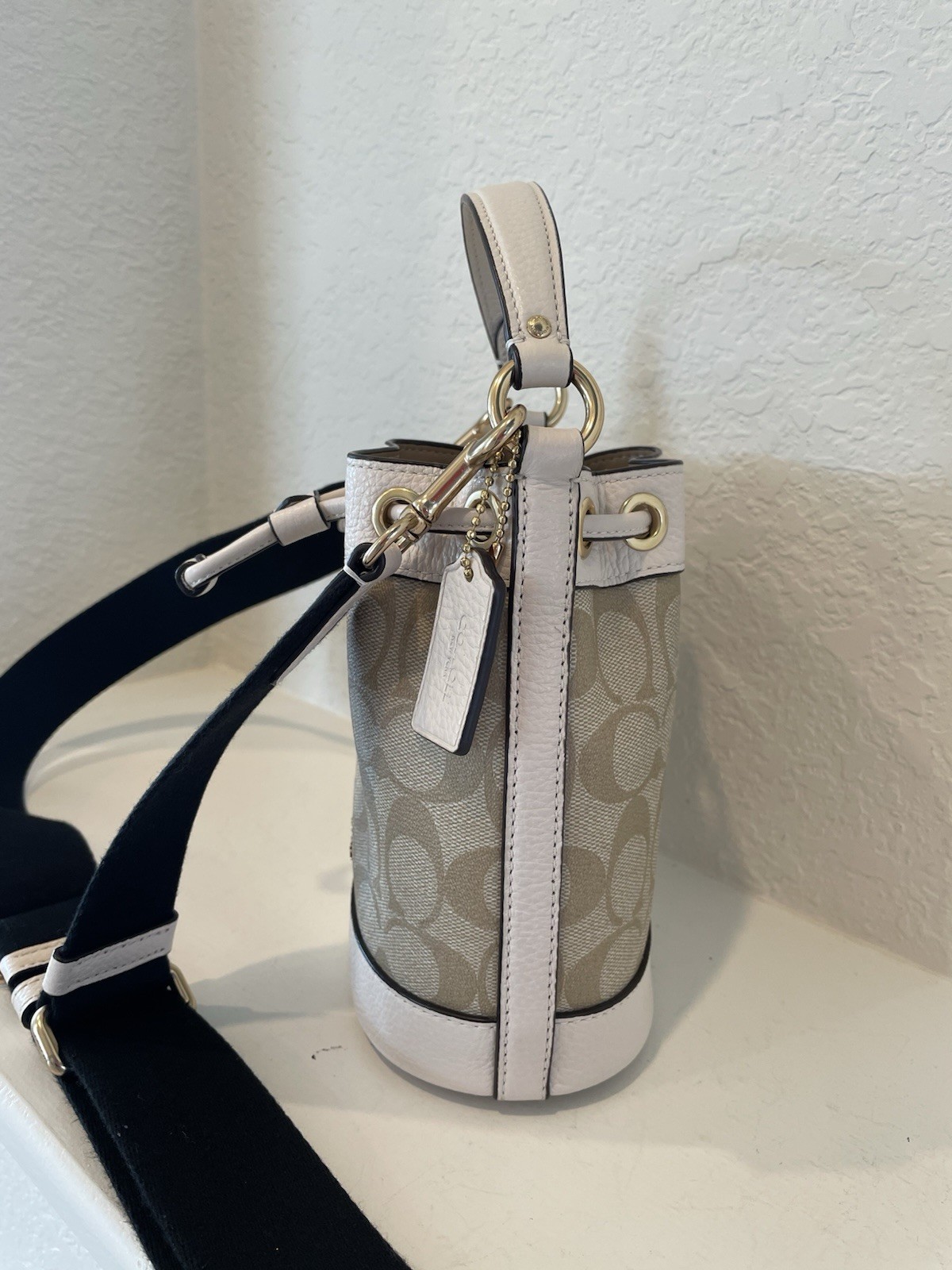 coach Dempsey Drawstring Bucket Bag 15 In Signature Canvas C5121