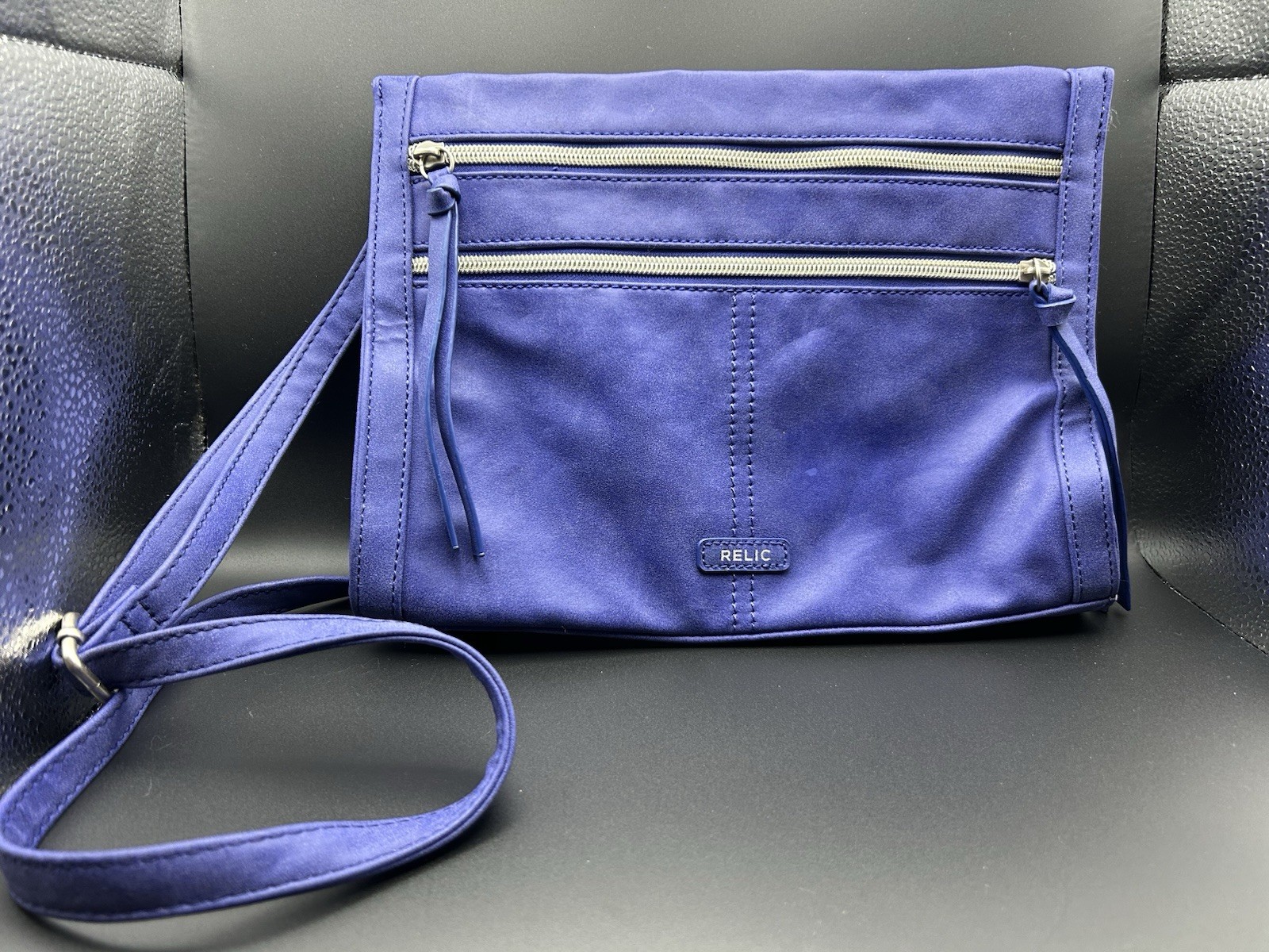 Relic Purple/Blue Crossbody Bag Zip Closure, Outer/Inner Pockets, Beige Lined