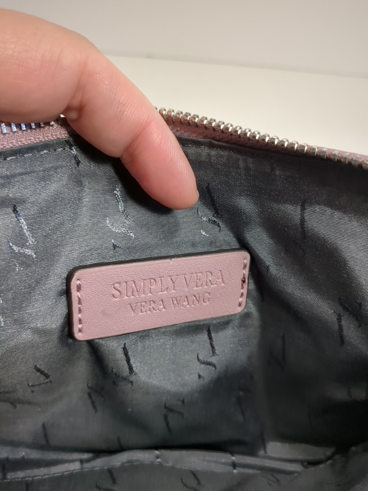 Simply Vera Wang Joyce Wristlet Bag Purse Mauve Pre-owned