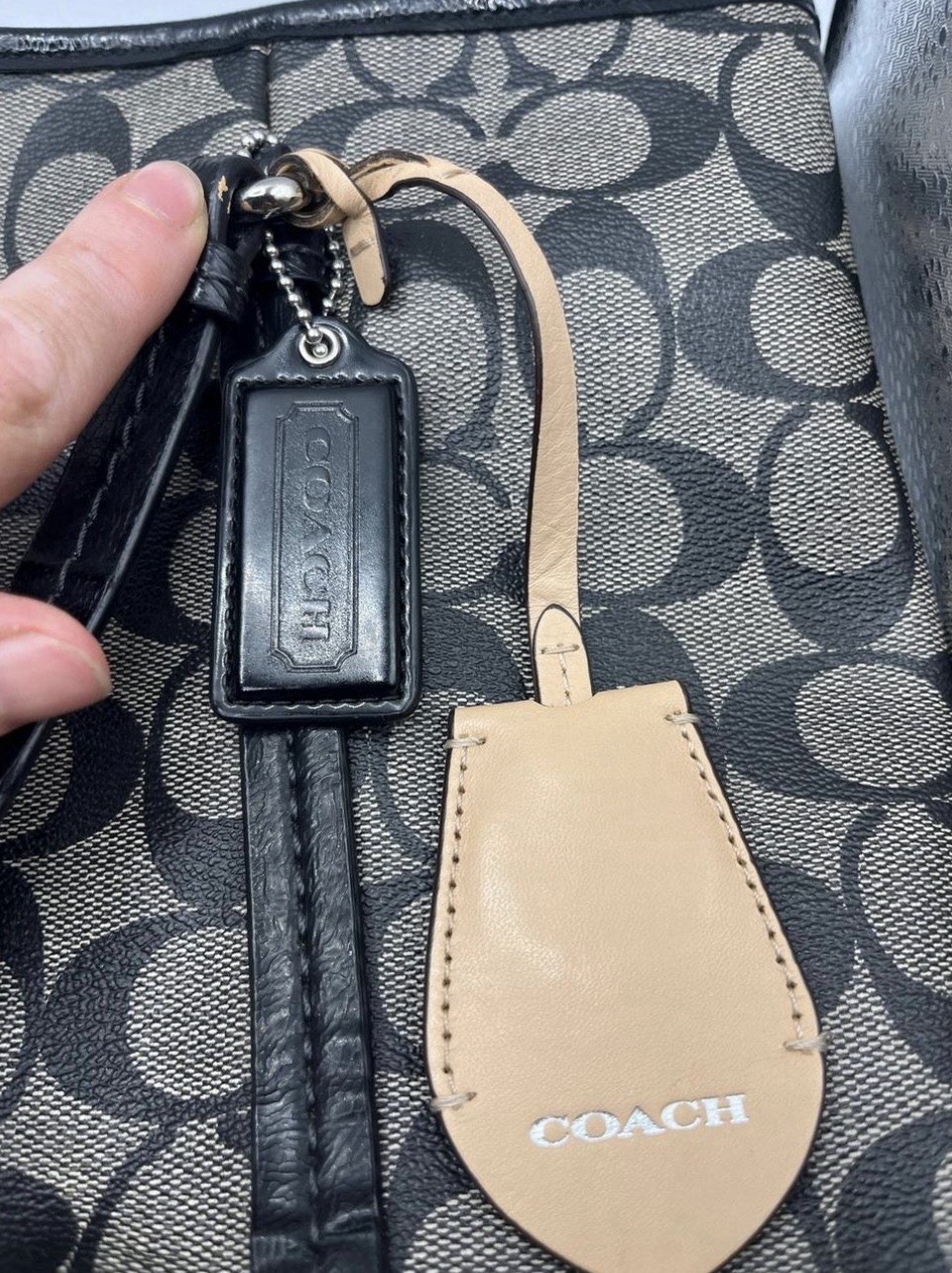 Coach Signature C Gray/Black Large Tote Zip Top Lined w/ Hangtag Bag Charm