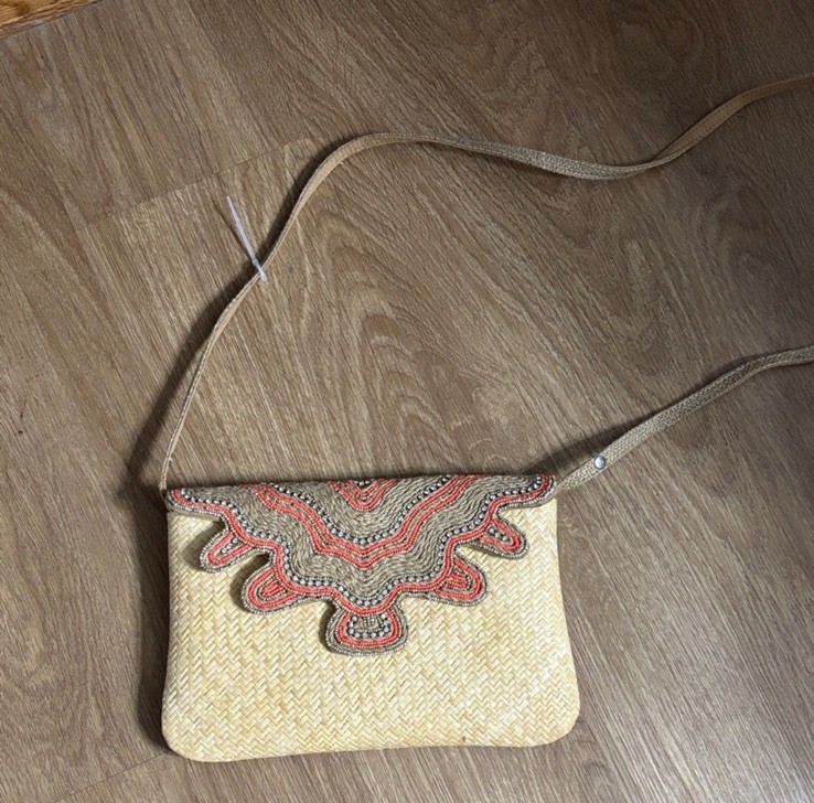 Tommy Bahama straw purse with orange and tan beads & rhinestones