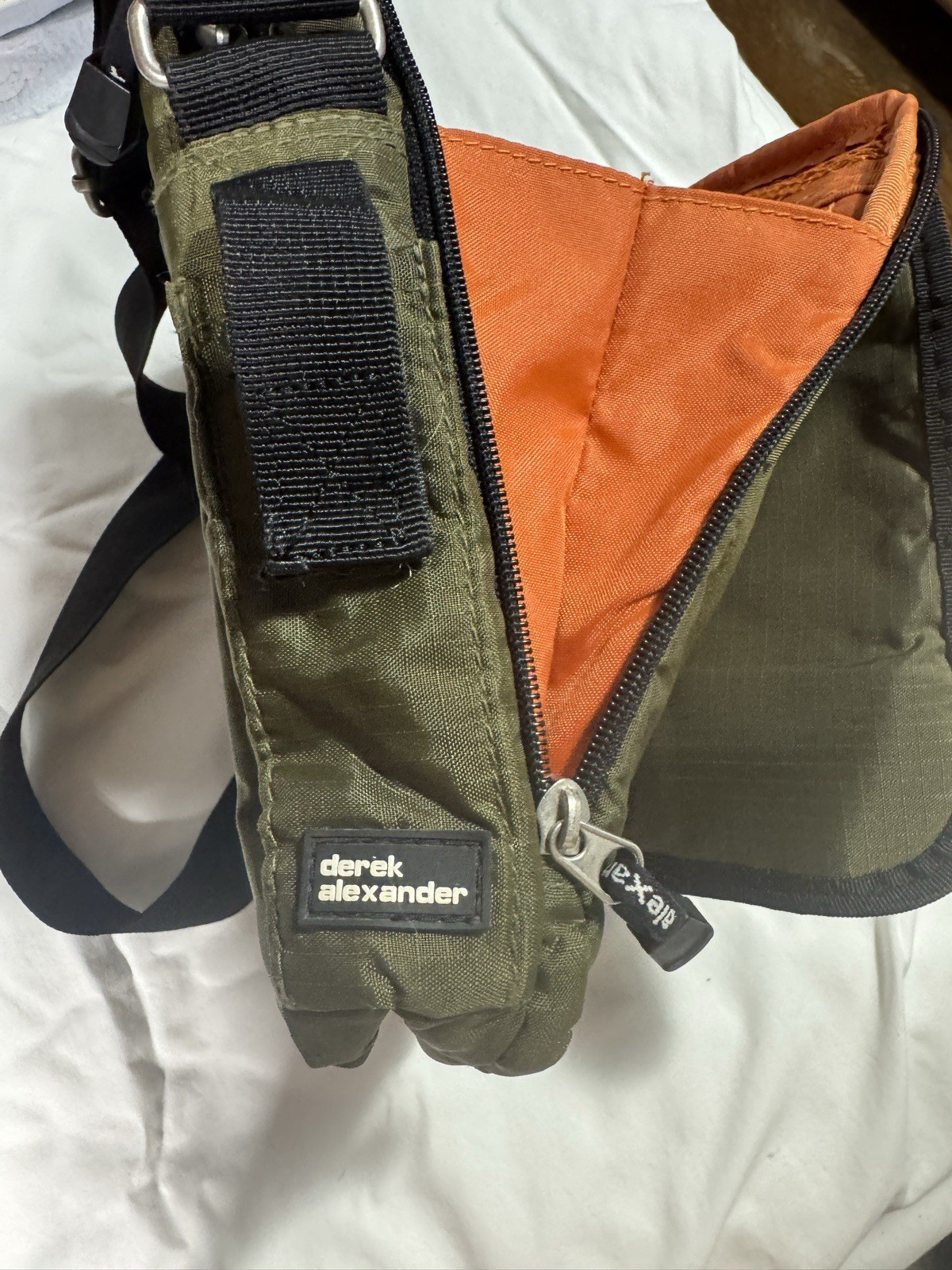 Derek Alexander Crossbody Nylon Bag Purse Lots of Pockets Travel