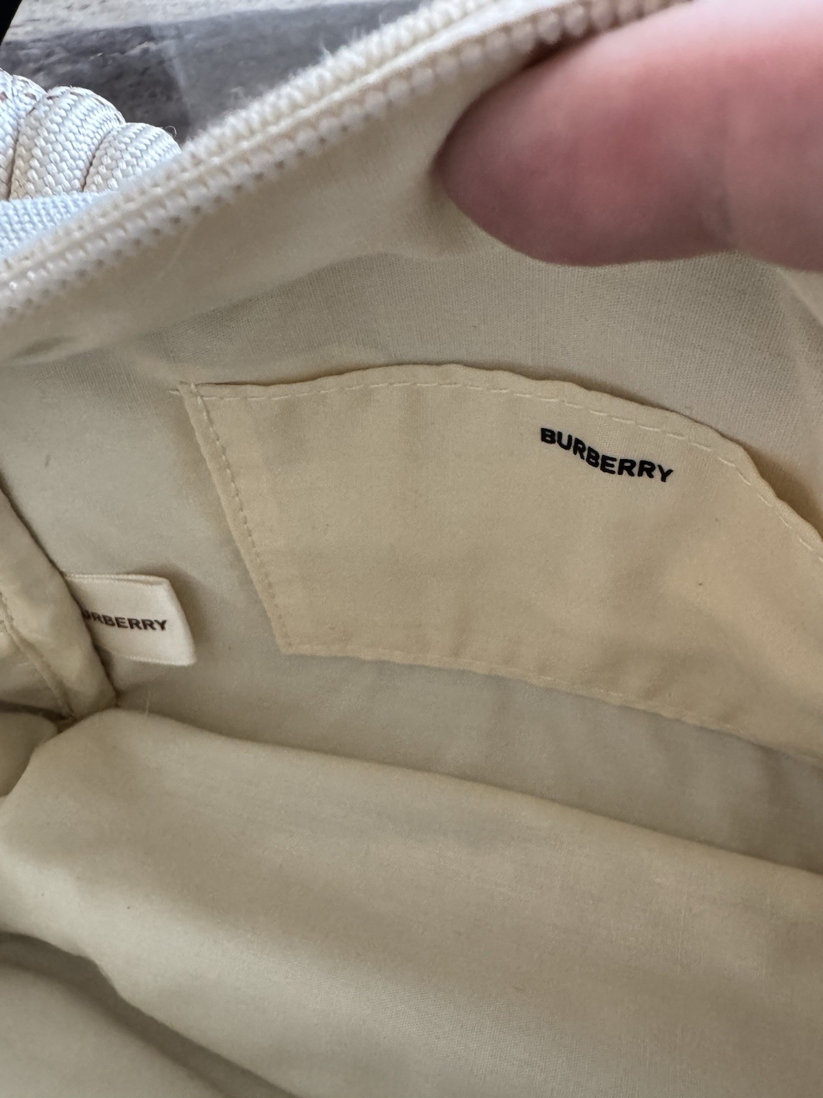 NEW Burberry Beauty Handbag – Unique Straps Neutral Colors – RARE!