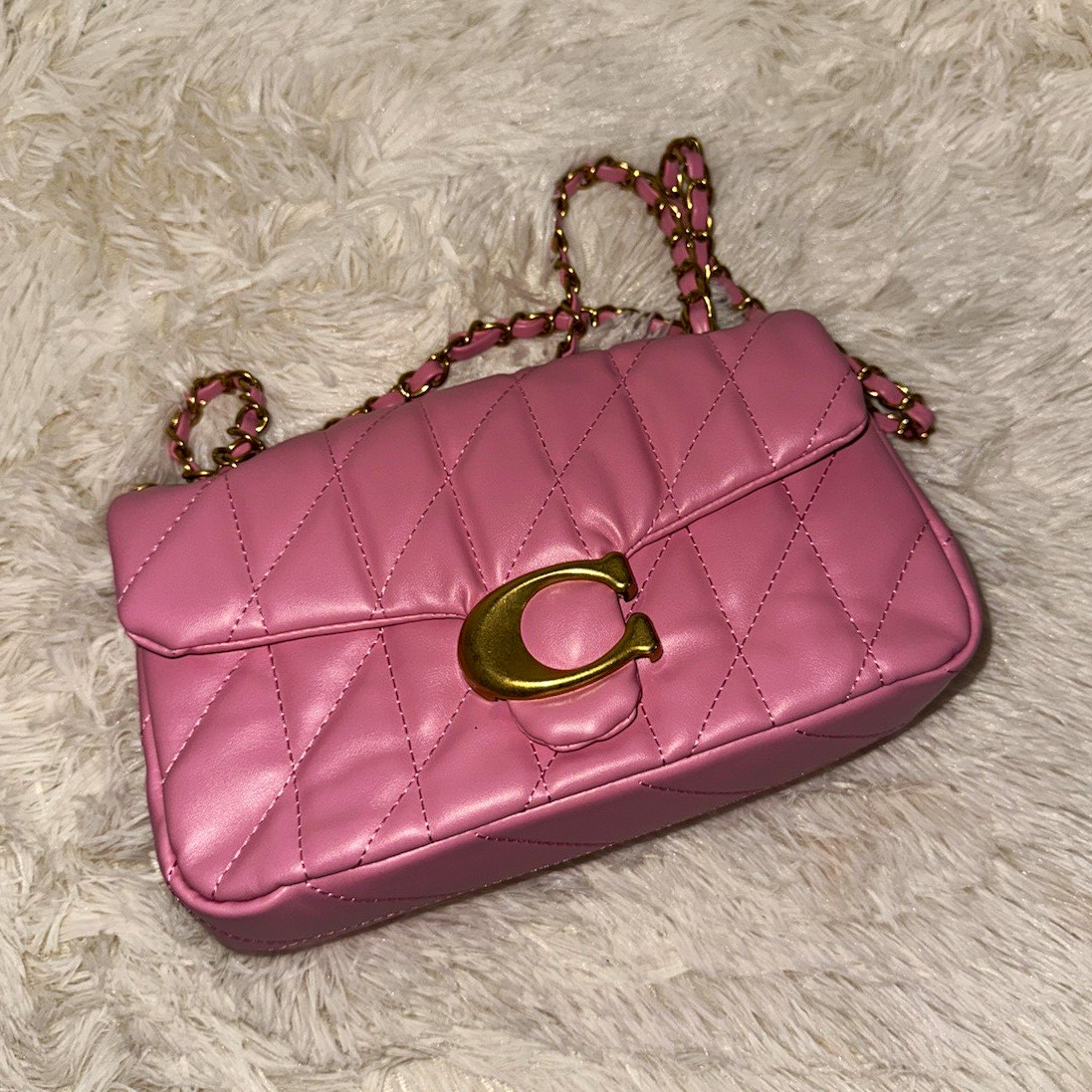 Pink Quilted Women’s Shoulder Bag Chain Strap Gold Hardware Turn Lock Closure
