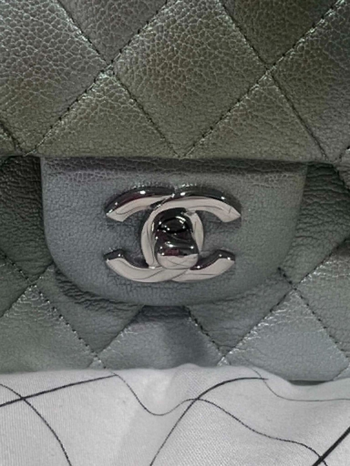 CHANEL 22C Iridescent Ombre Medium Classic Flap Bag Cloudy Goatskin Silver NWT