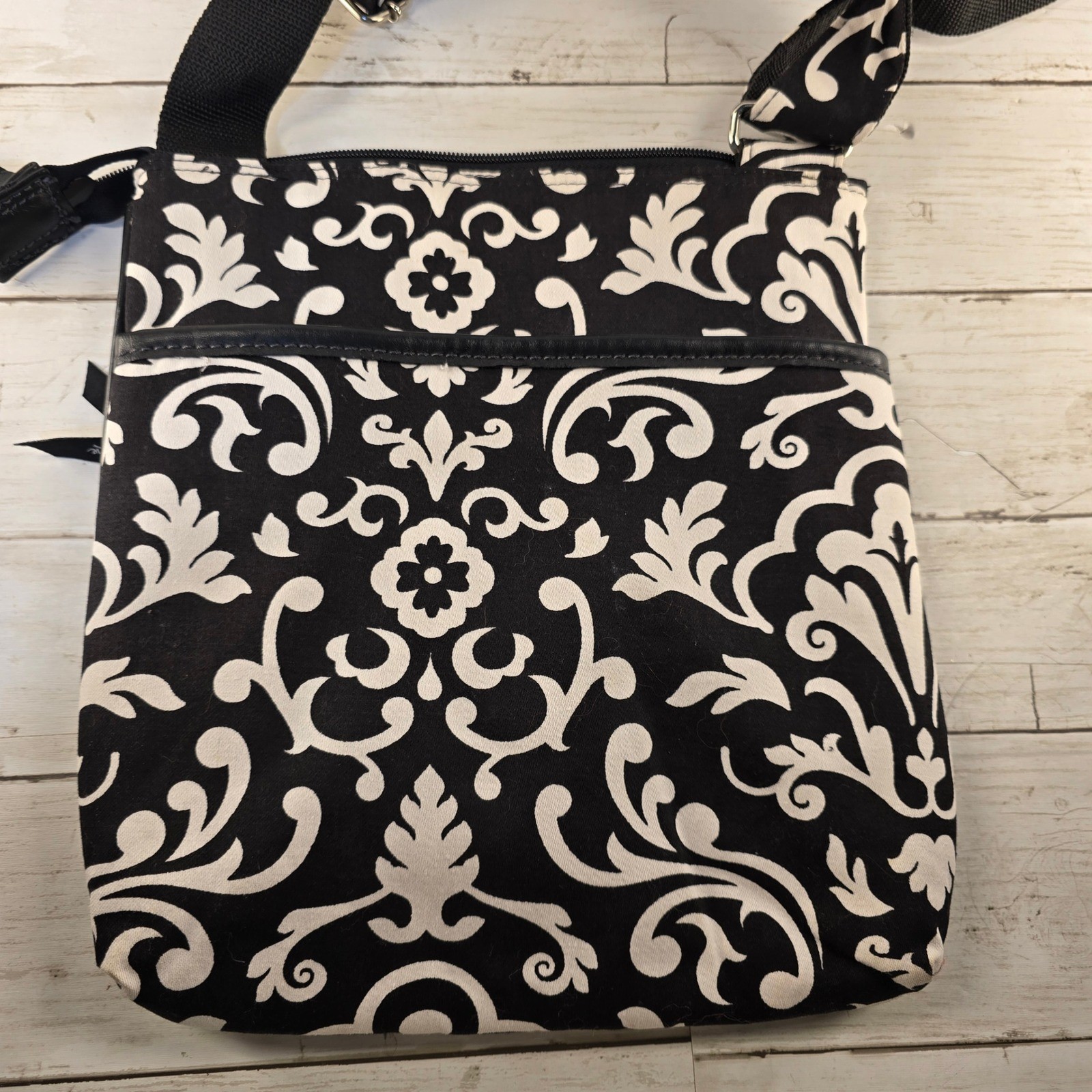Thirty-One Organizing Shoulder Bag Black White Damask Crossbody Canvas Purse