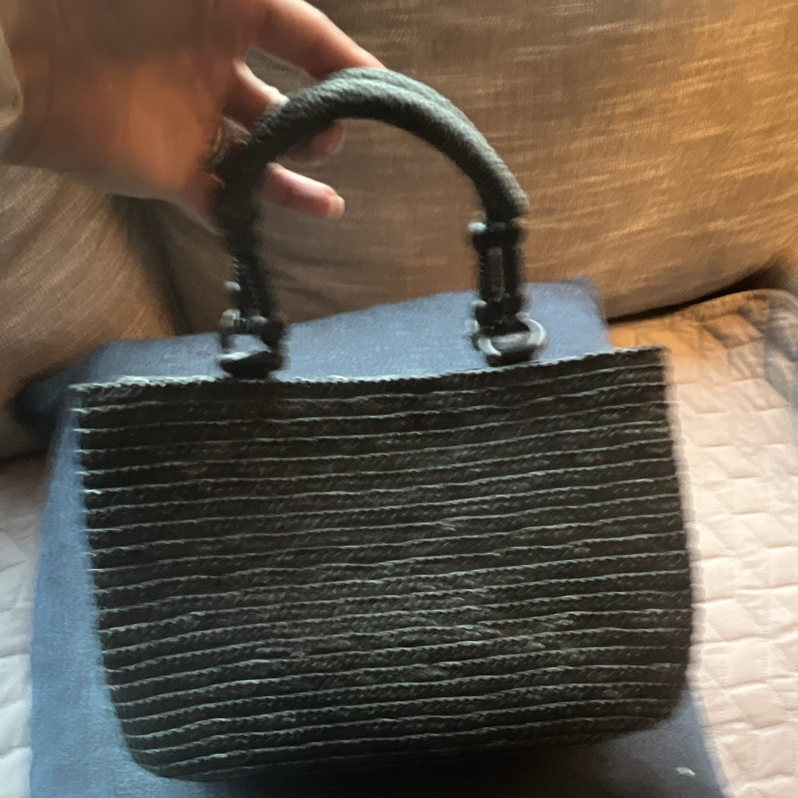 Croft and Barrow Black Woven Top Handle Bag Lined Pockets magnetic closure.