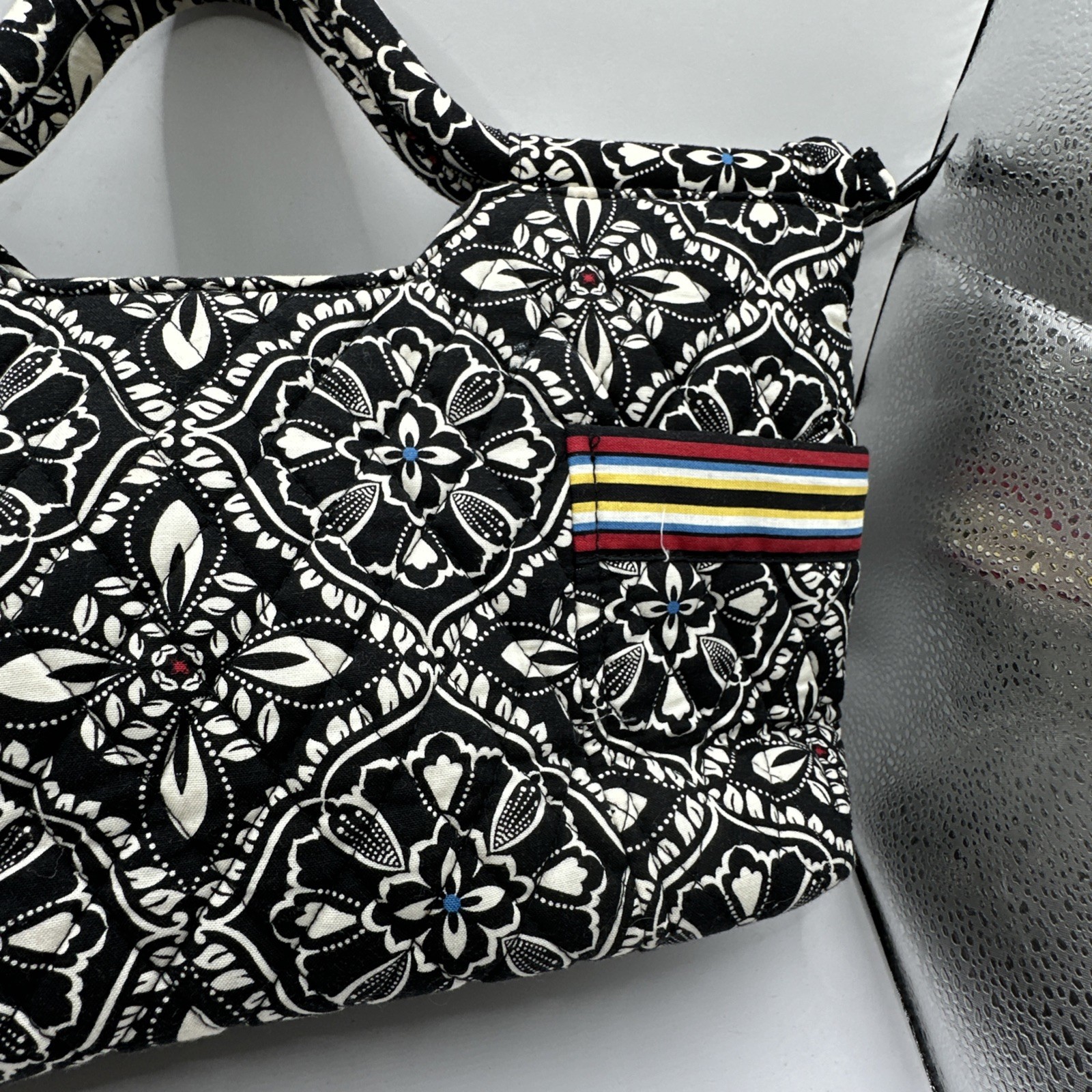 Vera Bradley Barcelona Bag Handbag Black White Floral Zipper Closure Quilted