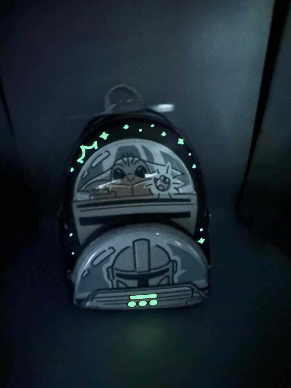 Mandalorian Loungefly Star Wars Baby Yoda Backpack – Gray – Glow in the Dark