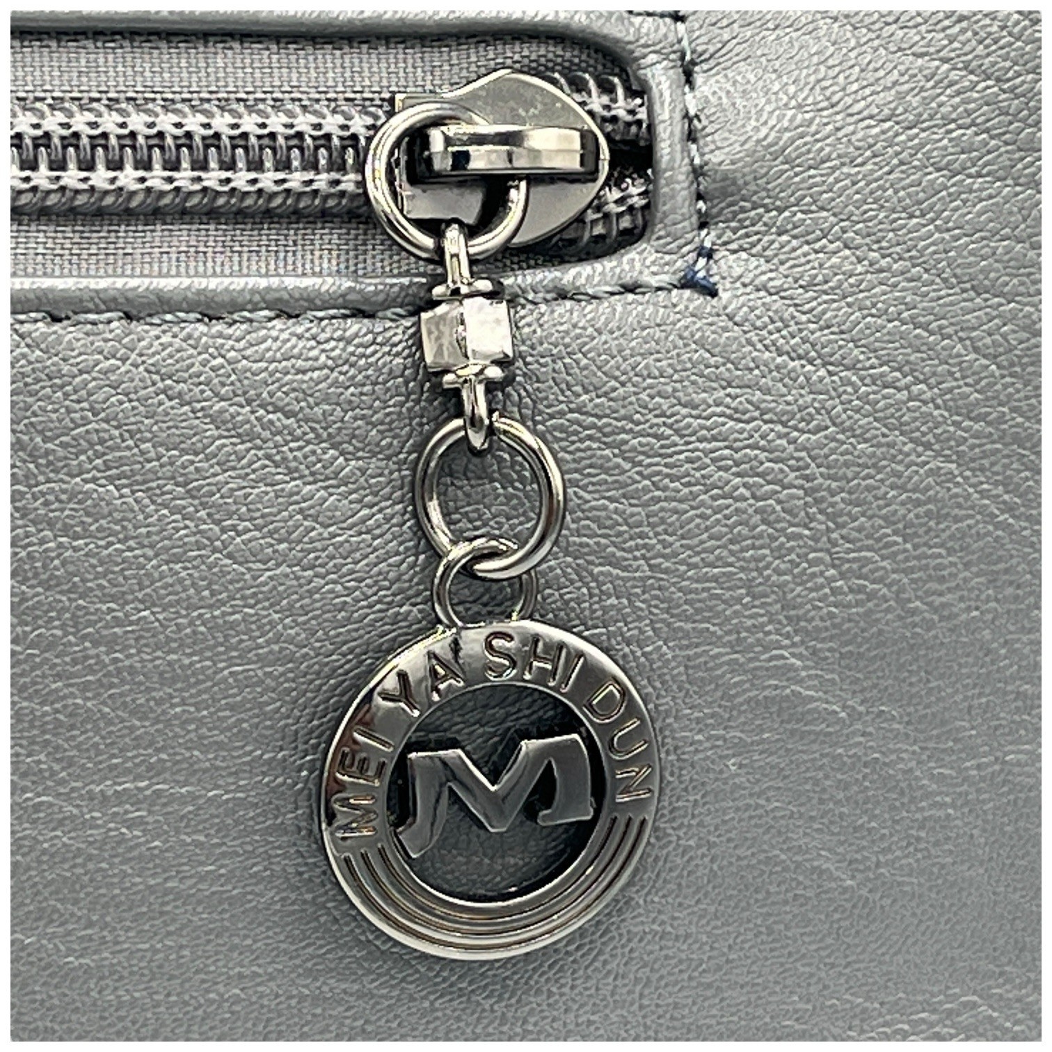 Mei Ya Shi Dun Gray Shoulder Crossover Purse 4 Zippered & 2 Snap Magnet Pockets