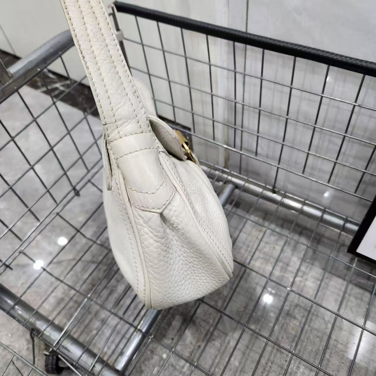 Celine Vintage Off White Grained Calfskin Buckle Shoulder Hobo Bag AUTH