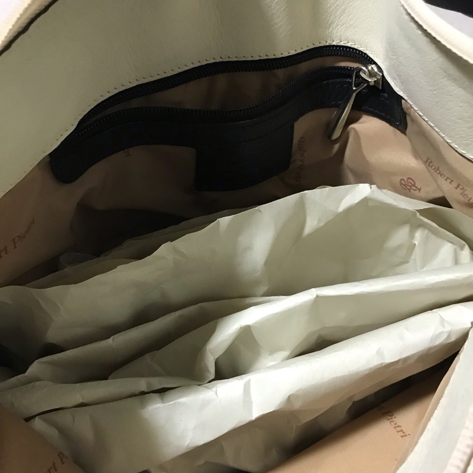 Robert Pietri made in Spain ivory leather shoulder bag strappy hardware