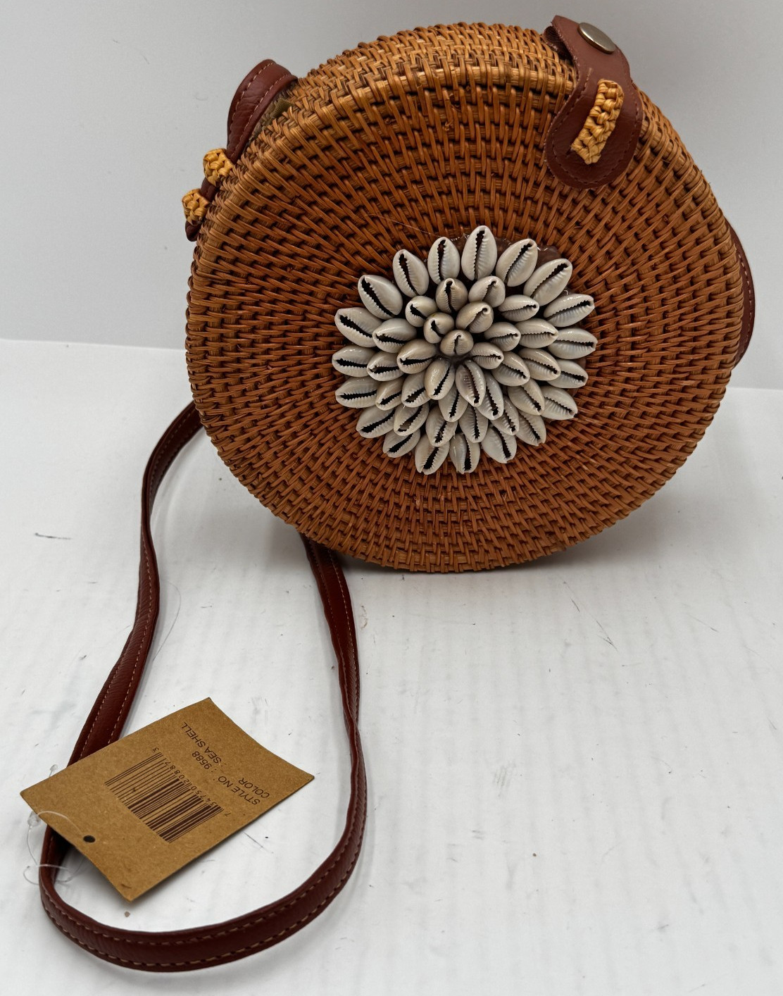 Savanna Hand Woven Rattan Bali Handbag Women’s Seashell Round Crossbody Bag