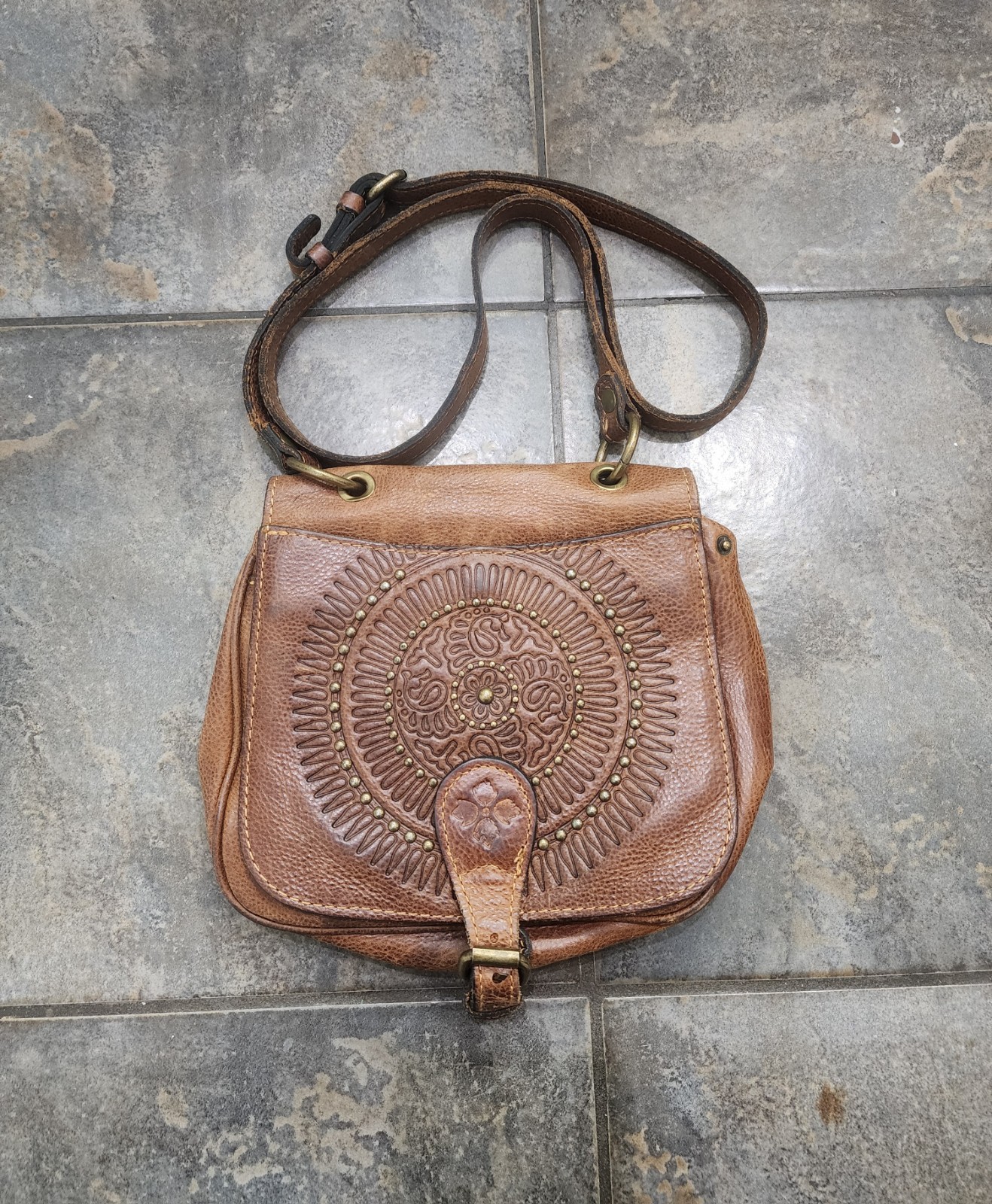 Patricia Nash Brown Leather Crossbody Indie Boho Brass Hardware Purse Bag