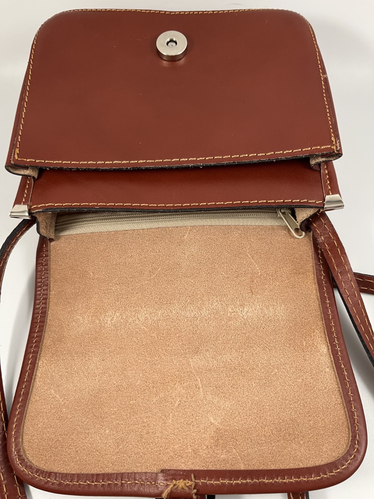 NWOT VERA PELLE ITALY TAN CROSSBODY BAG