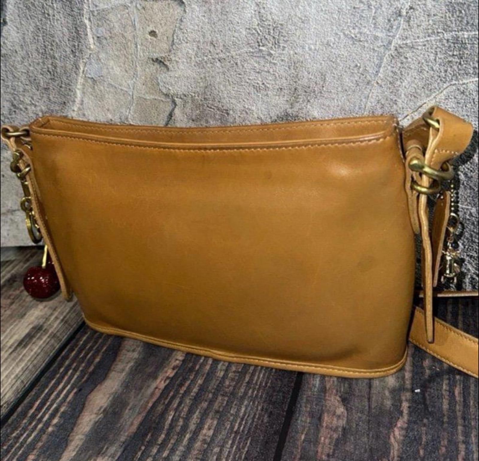 Vintage Coach Equestrian 9802 Camel brass crossbody purse Authentic