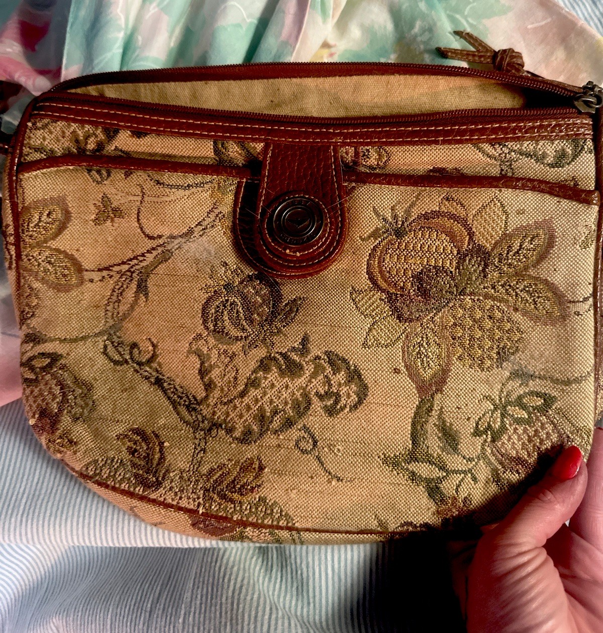1887 Capezio Vintage handbag, crossbody style
