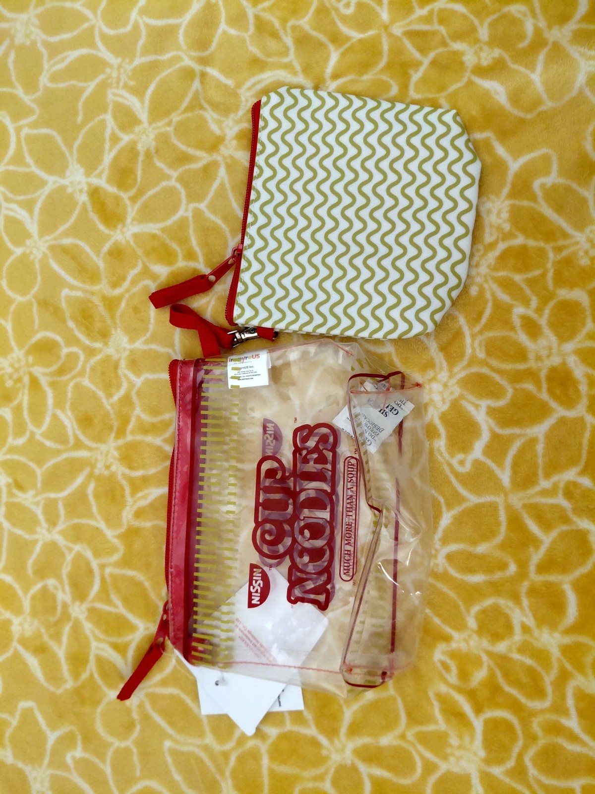 Nissin Cup Noodles Round Crossbody Bag Set w/ Clear Pouch, Coin Purse & Charm