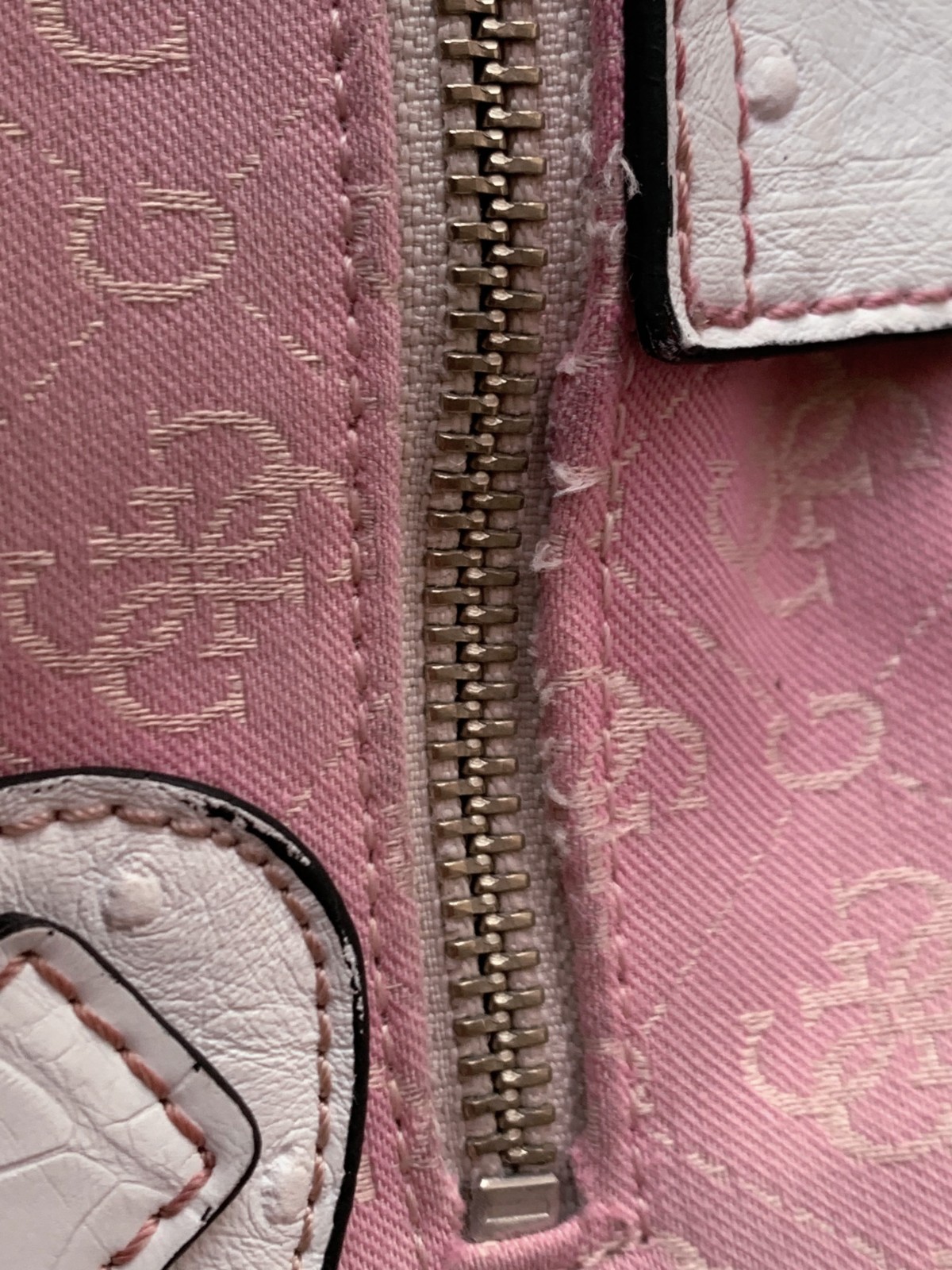 Vintage Guess Y2K Shoulder Bag Pink Monogram Leather 2000 Edgy RARE 90s