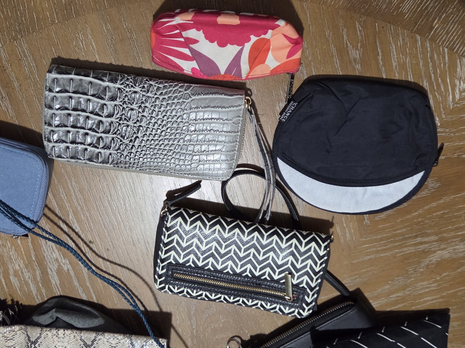 Bulk LOT of Change Purses & Small CC/Coin wallet Assorted Brands & Accessories
