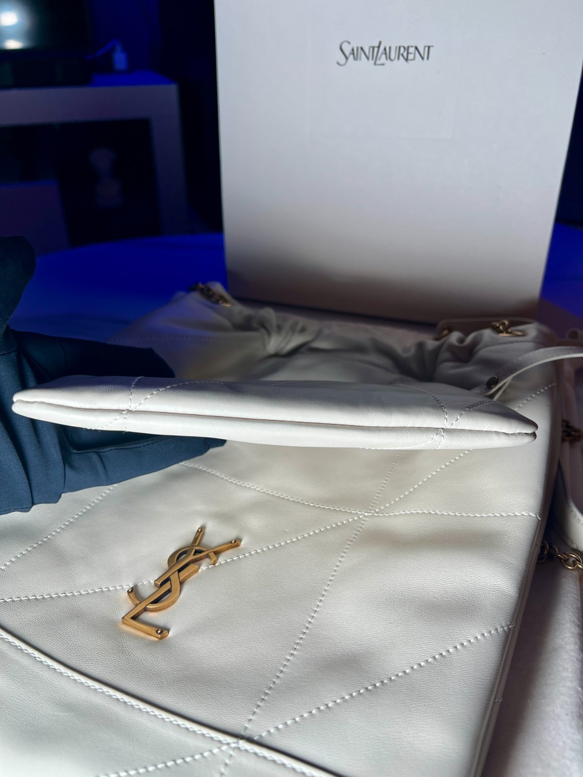 Saint Laurent YSL JAMIE POCHON in lambskin Blanc Vintage Color Way