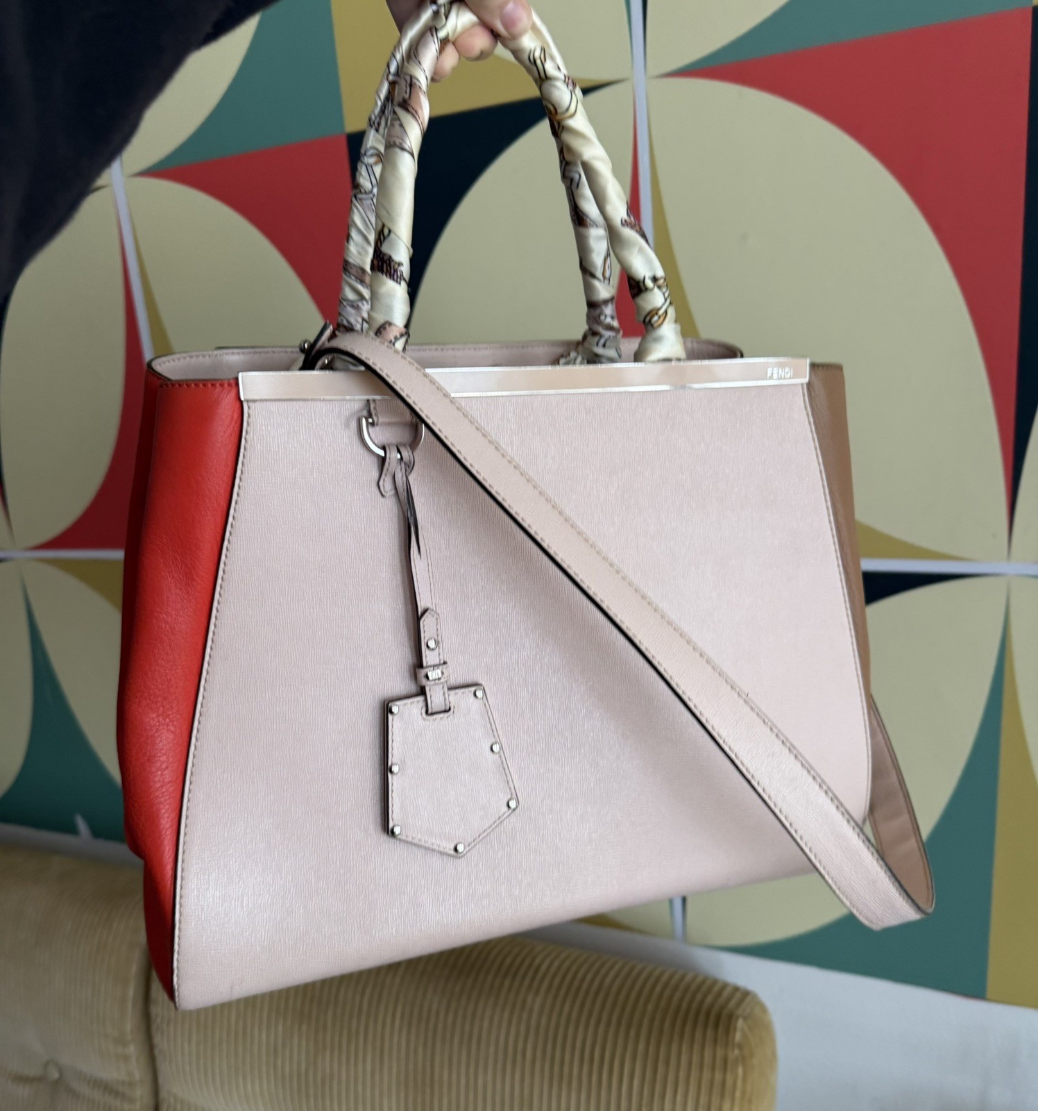 Authentic – Fendi Peekaboo Shoulder Bag cream & orange