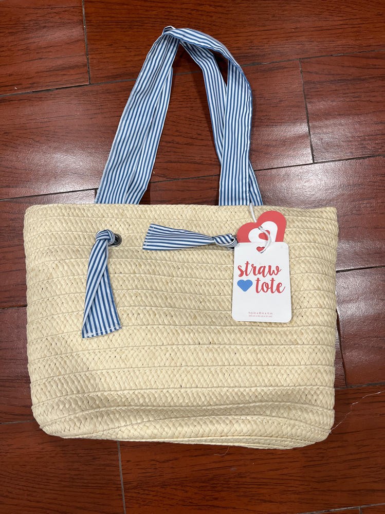 Highline Bedding Co. Straw Tote 11.5 in x 8 in x 11 in w/ gift tag