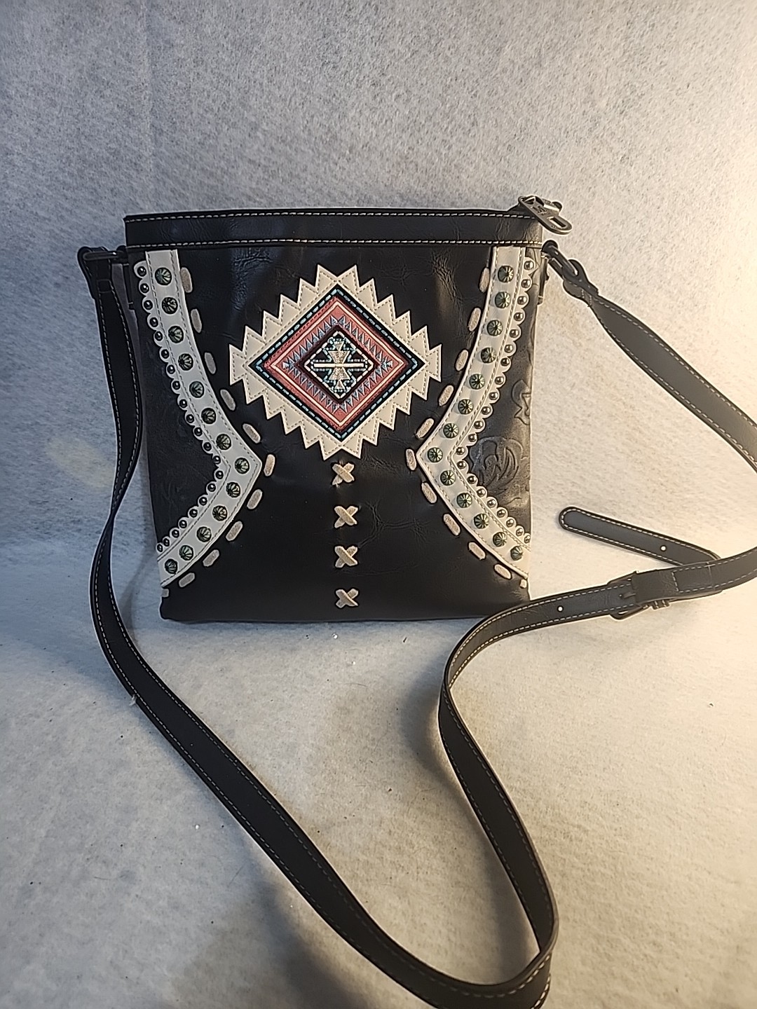 montana west crossbody bag 9.5 In native American purse Southwestern Aztec