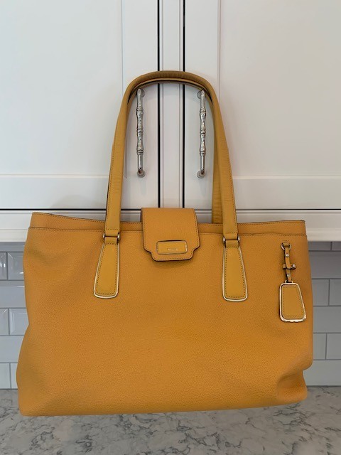 TUMI Sinclair Tegan Business Tote in Yellow Style #79385EG – Good Condition