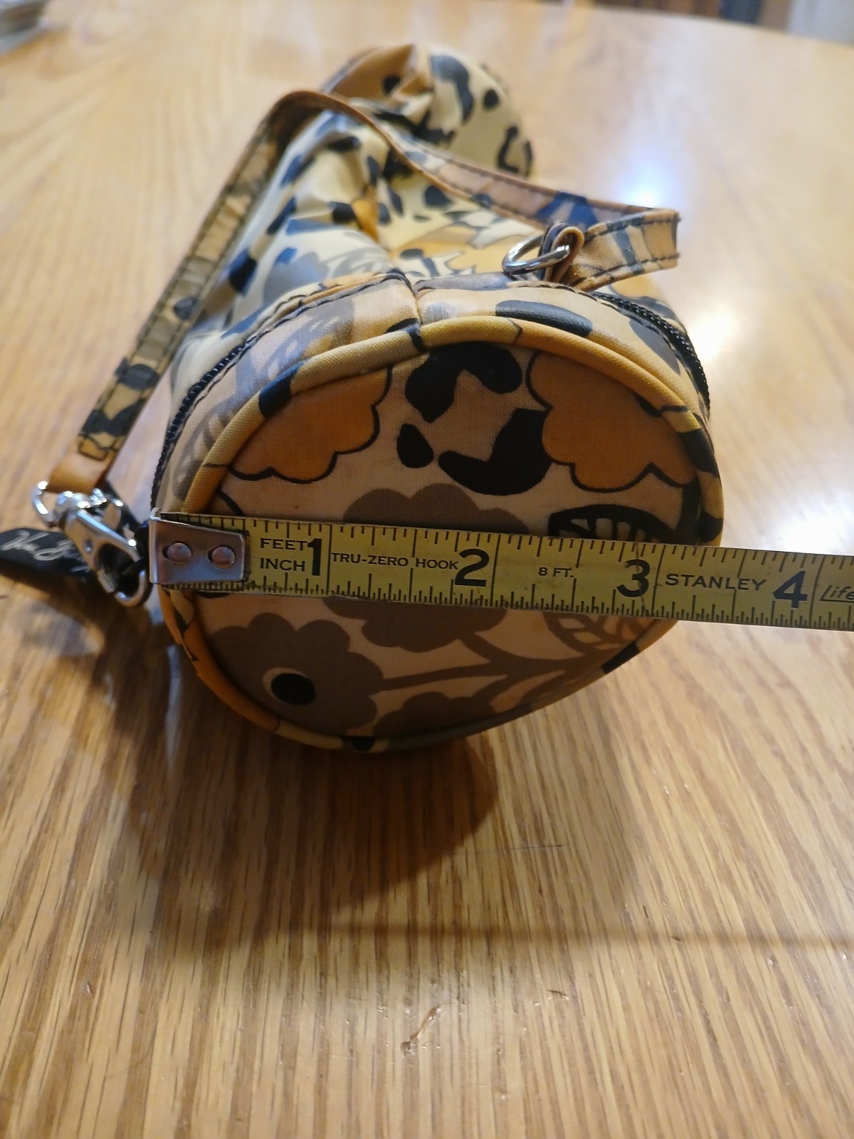Vera Bradley Soft Shell Case With Zipper Closure.