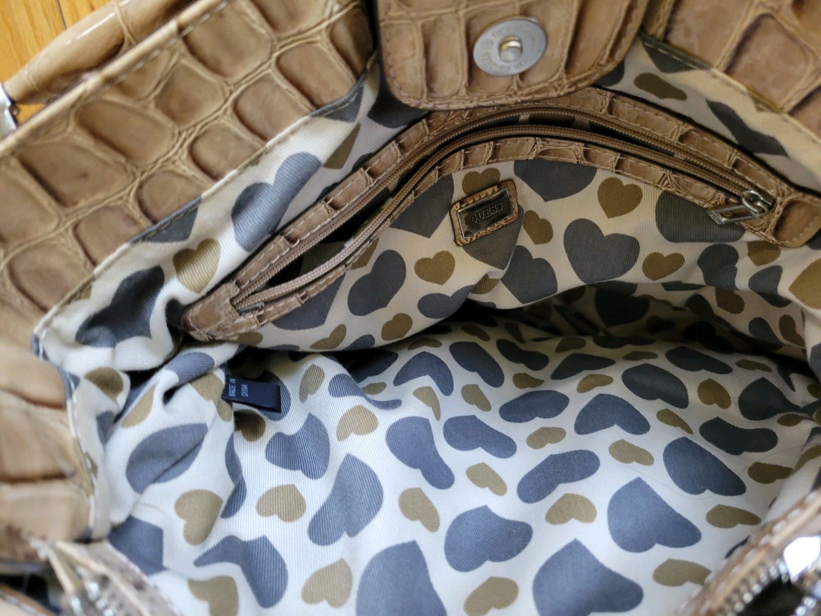 Guess Purse Faux Croc G Logo Beige Tan Rhinestones Y2K Retro FLAW* SEE PIC READ