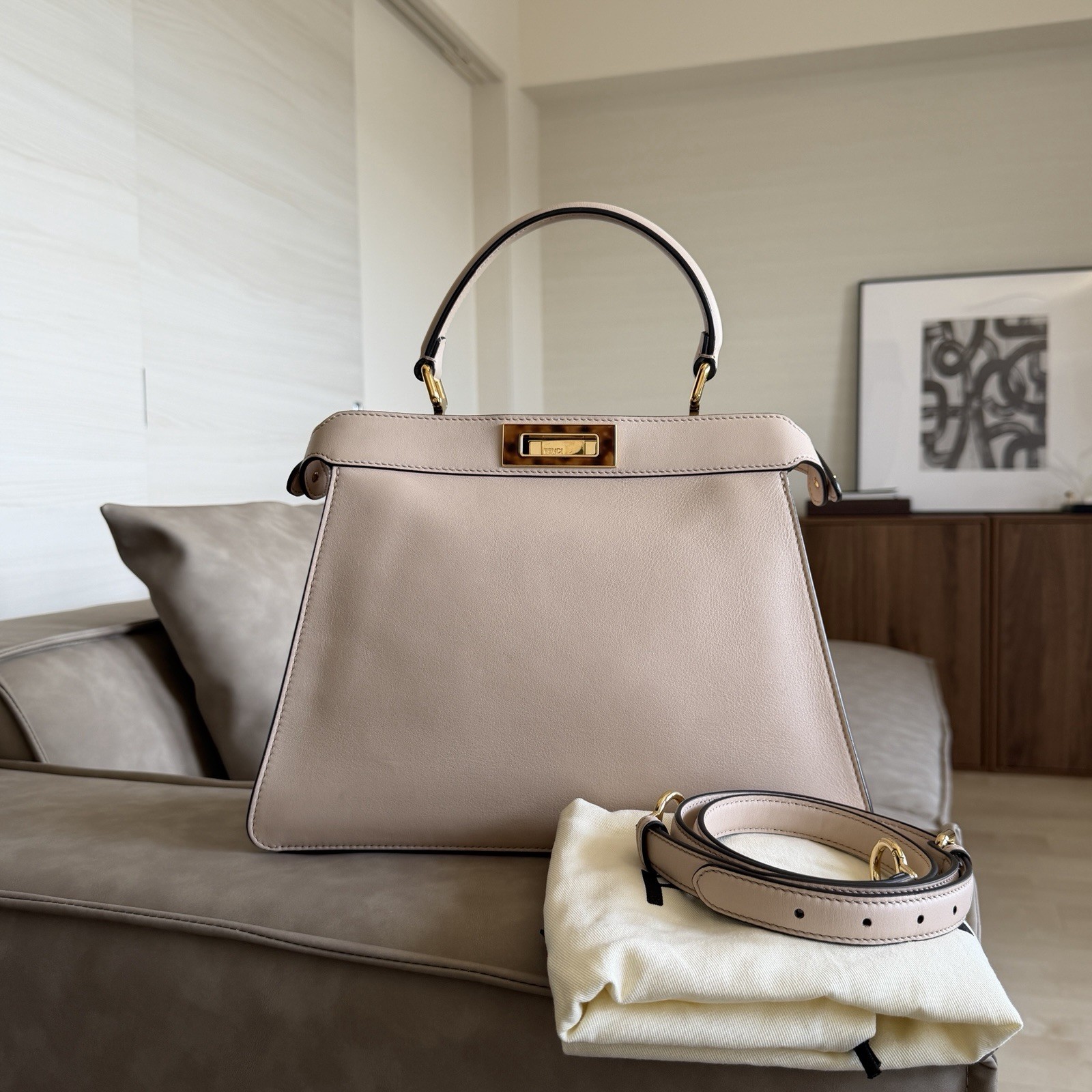 FENDI Peekaboo ISeeU Medium Pink Beige Smooth Calfskin Leather Shoulder Bag Auth