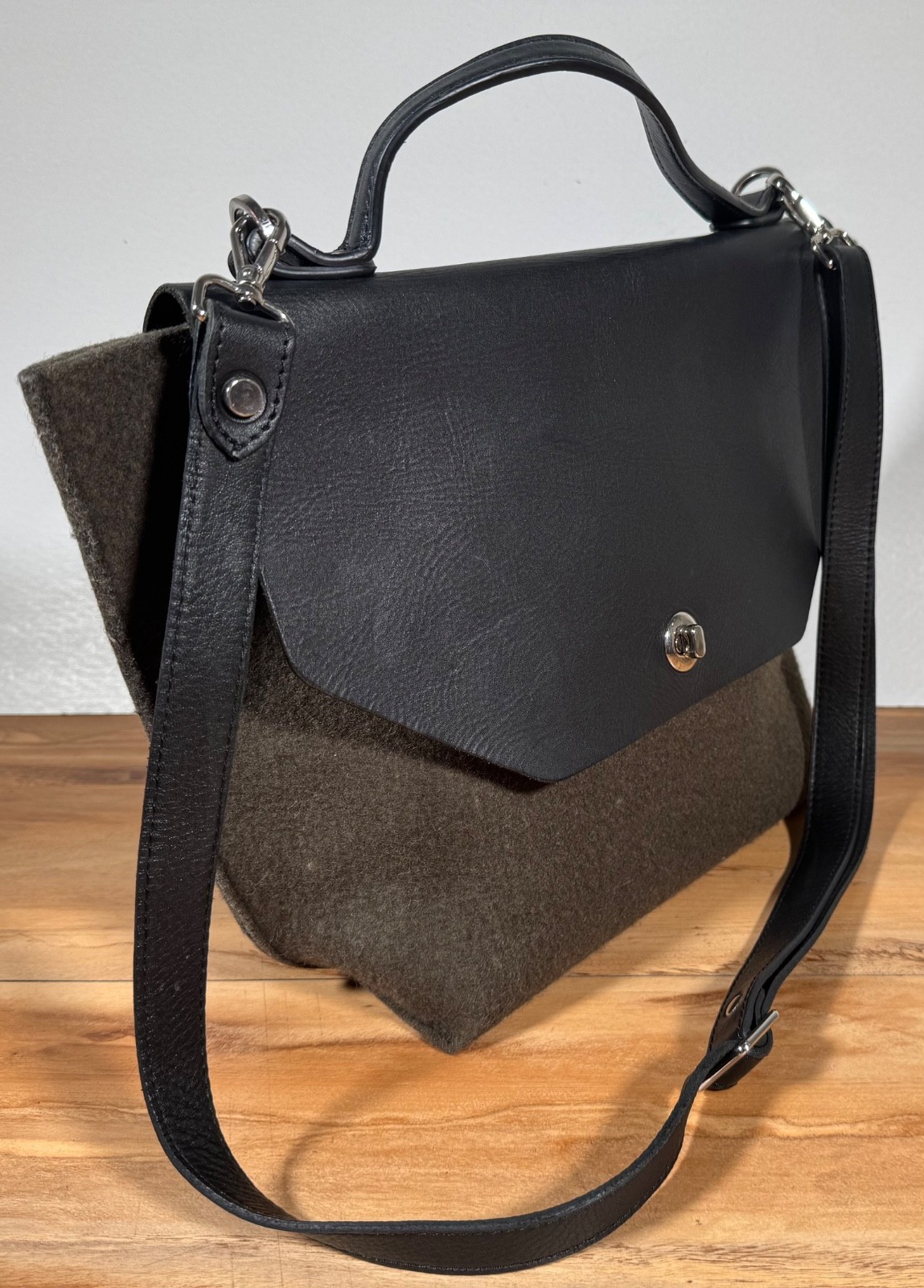 Graf & Lantz Green Wool Felt Leather Envelope Flap Turn Lock Shoulder Bag 16×10