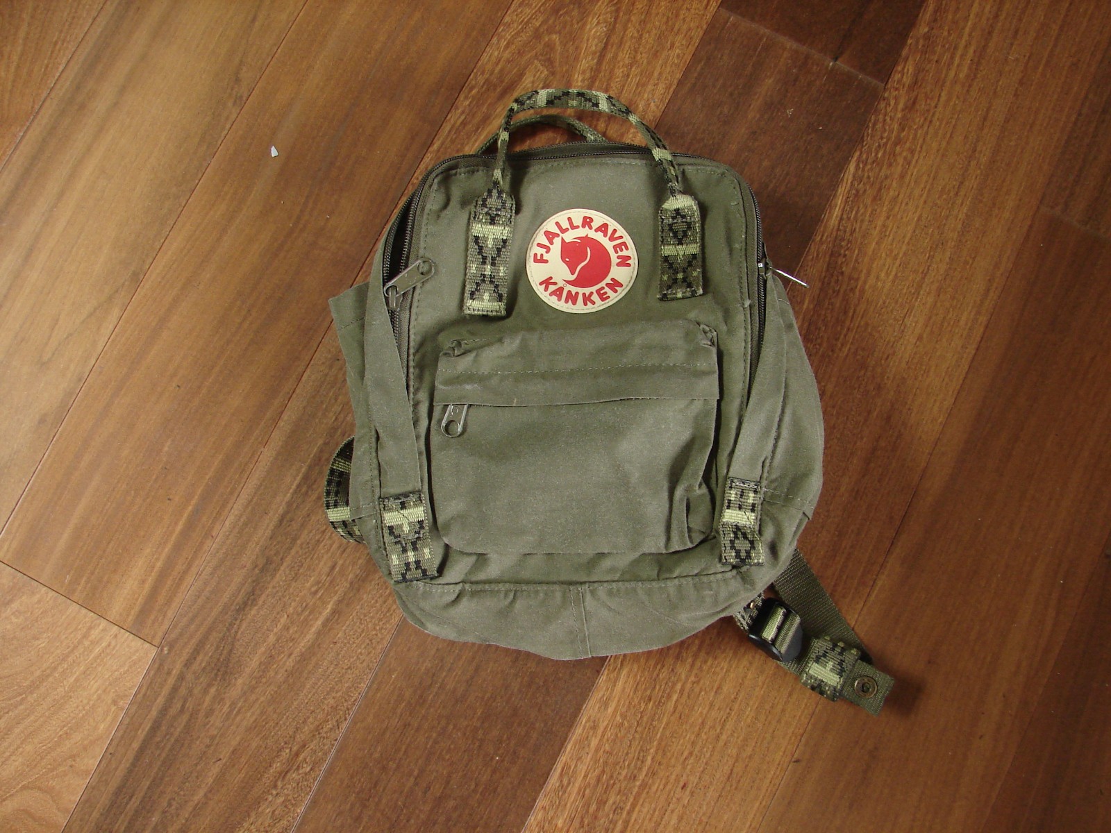 Fjallraven Kanken Mini Green Backpack Water Resistant Durable