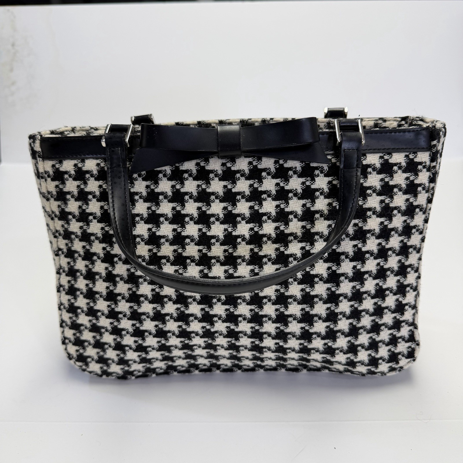 CASUAL CORNER Classic Hounds Tooth Wool Blend Black & White Hand Bag Bow Accent