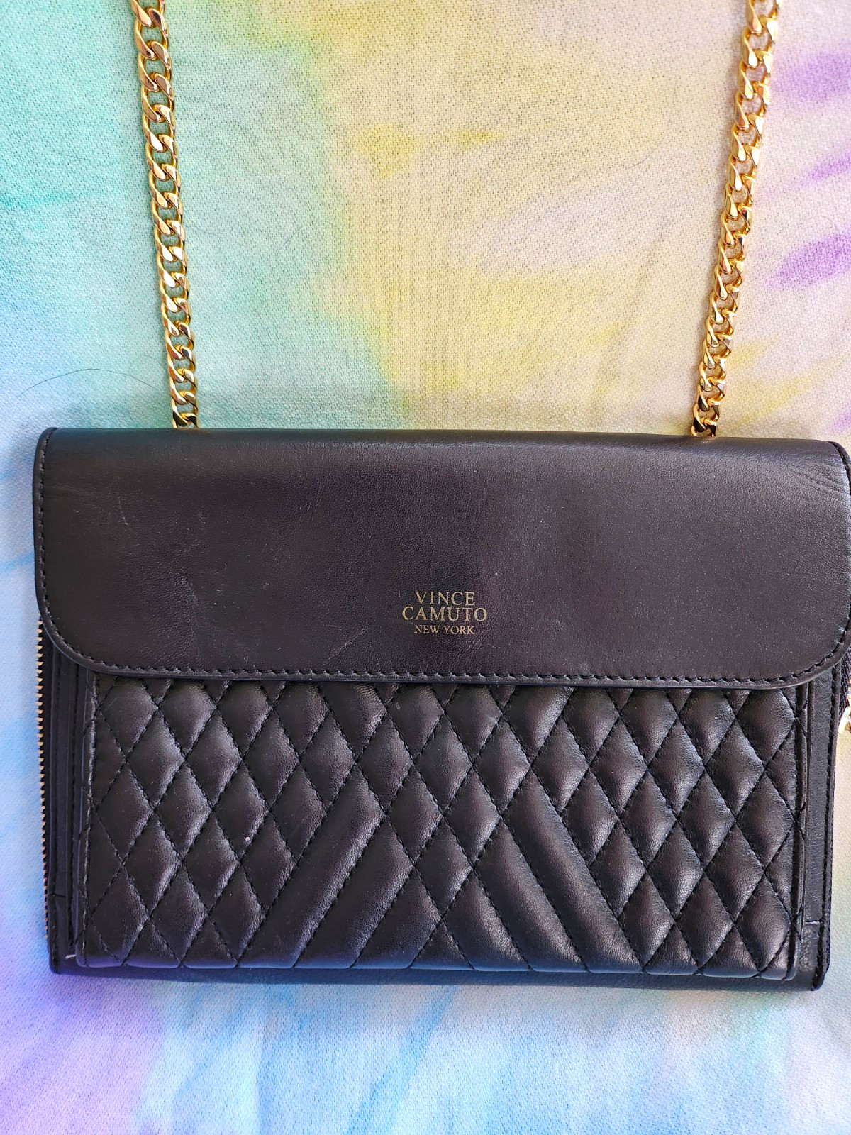 Vince Camuto Black Crossbody Bag Gold Chain Strap, Zip/Magnetic, Detachable