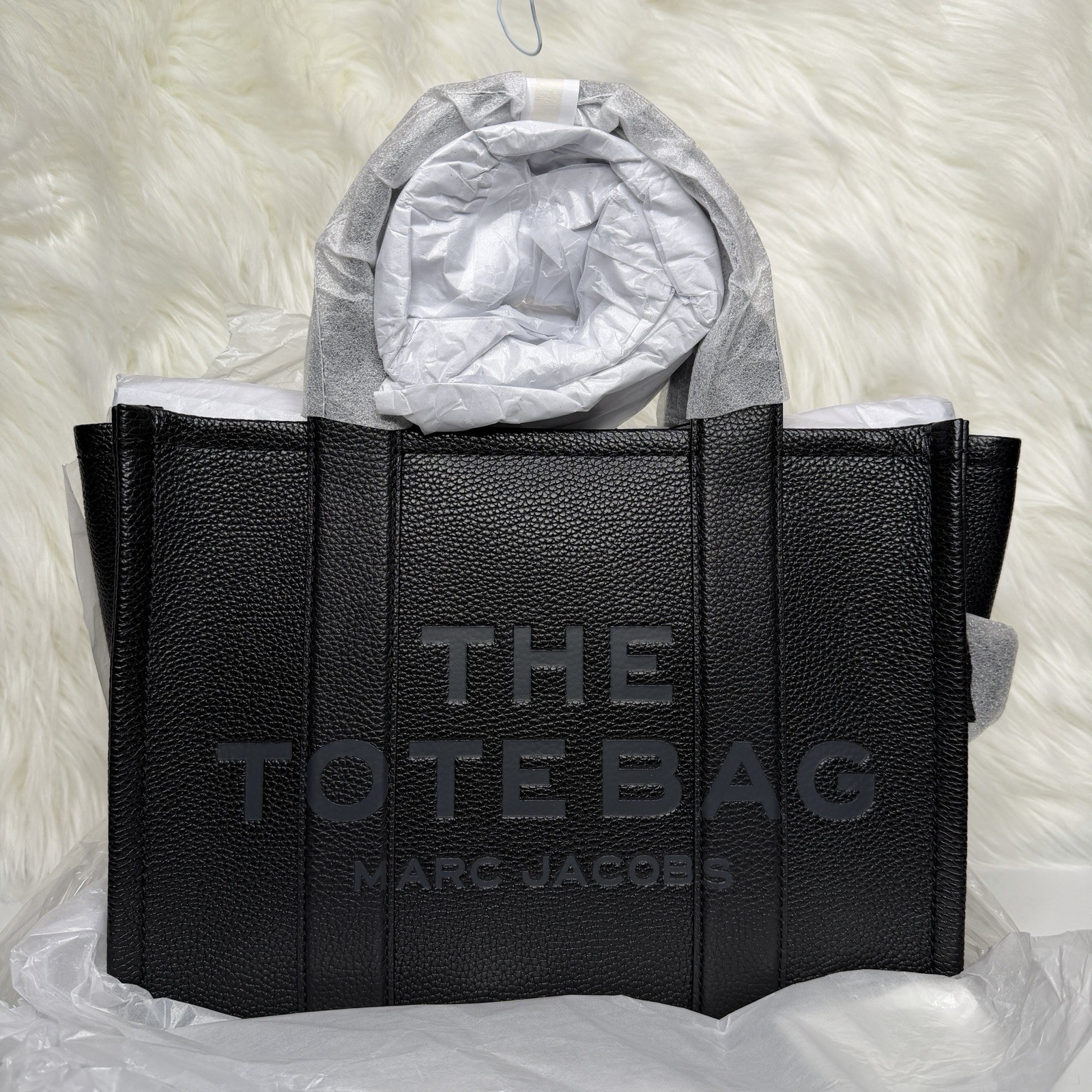 Marc Jacob’s Women’s The Leather Medium Tote Bag – Black