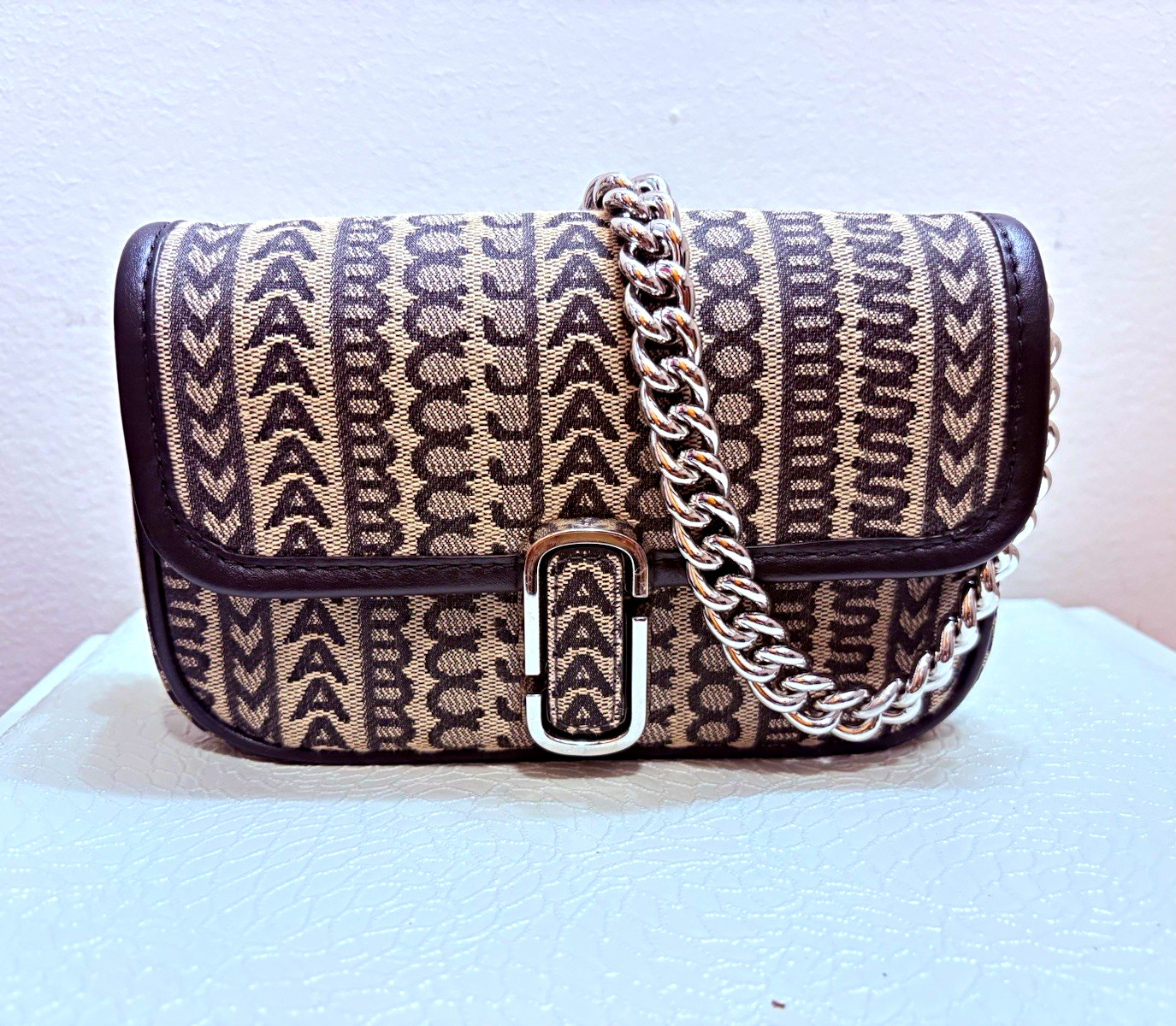 Marc Jacobs Beige/Black Logo Small Crossbody Bag Chain Detachable Strap Silver