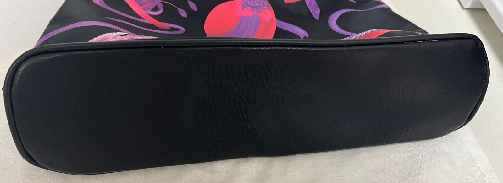 Galleria Enterprise Tote Handbag Black Pink Purple Hats Feathers Ribbon Bag