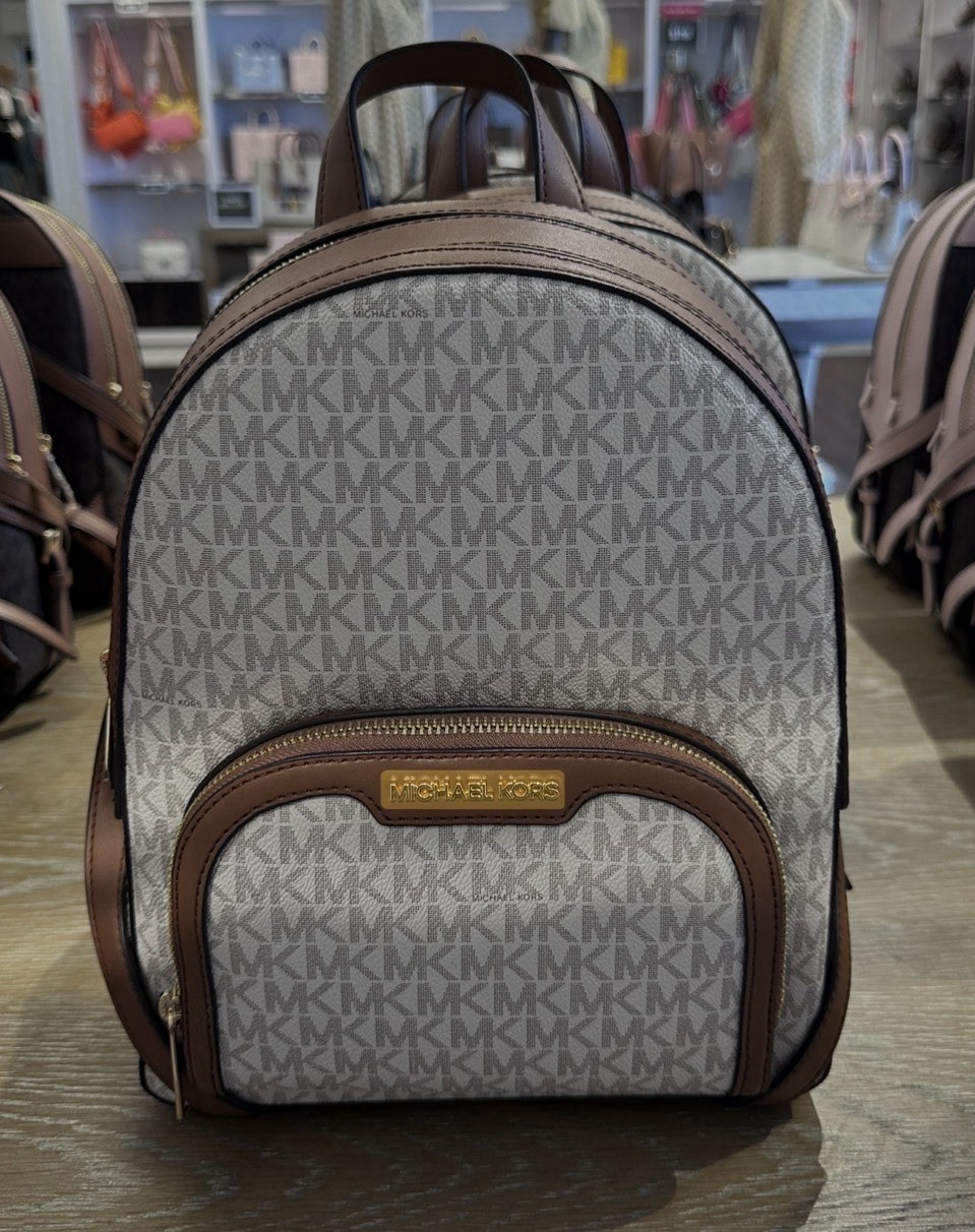 Michael Kors Jaycee Medium Zip Pocket Backpack – Vanilla