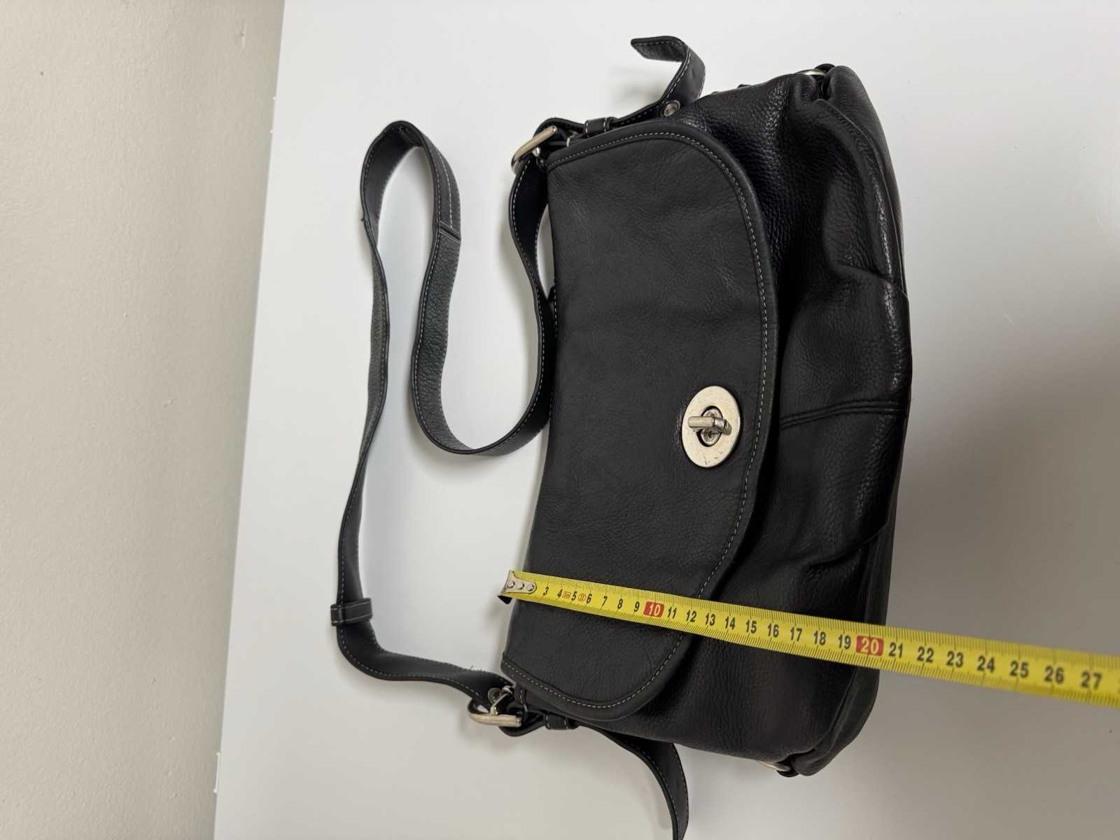 Coach Black Pebbled Turnlock Shoulder Bag, Adjustable Strap, Inner/Outer Pockets