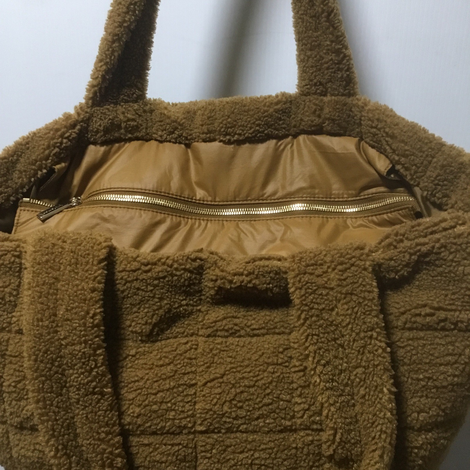 Lululemon Quilted Grid 26L Large Tote Grid Bag Fleece Burnt Caramel Brown EUC