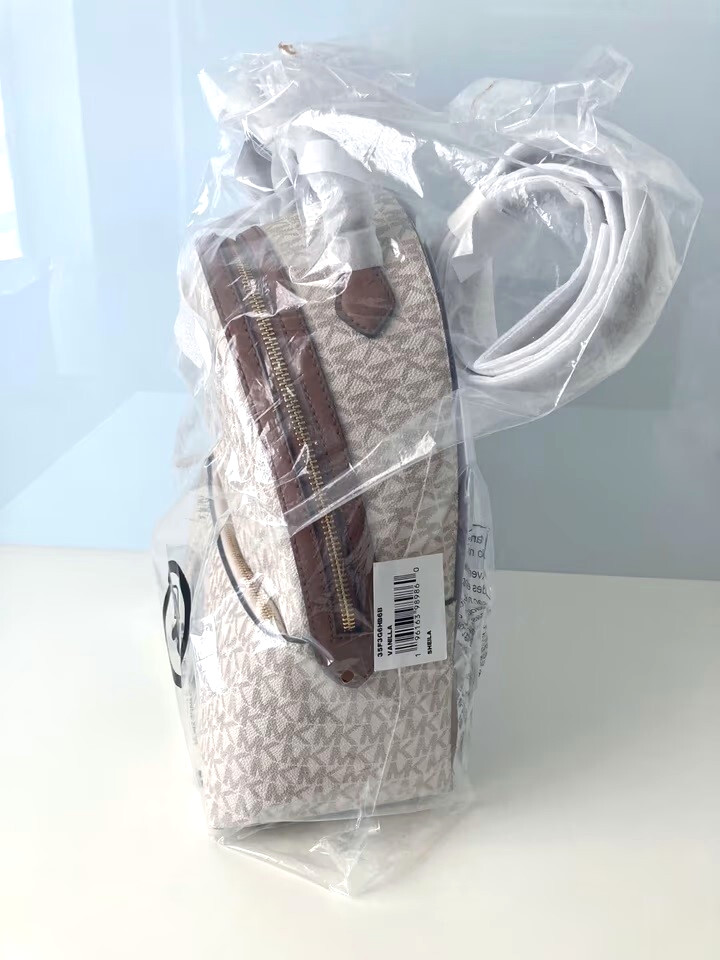 Michael Kors Backpack Bag SHEILA MD BACKPACK Vanilla