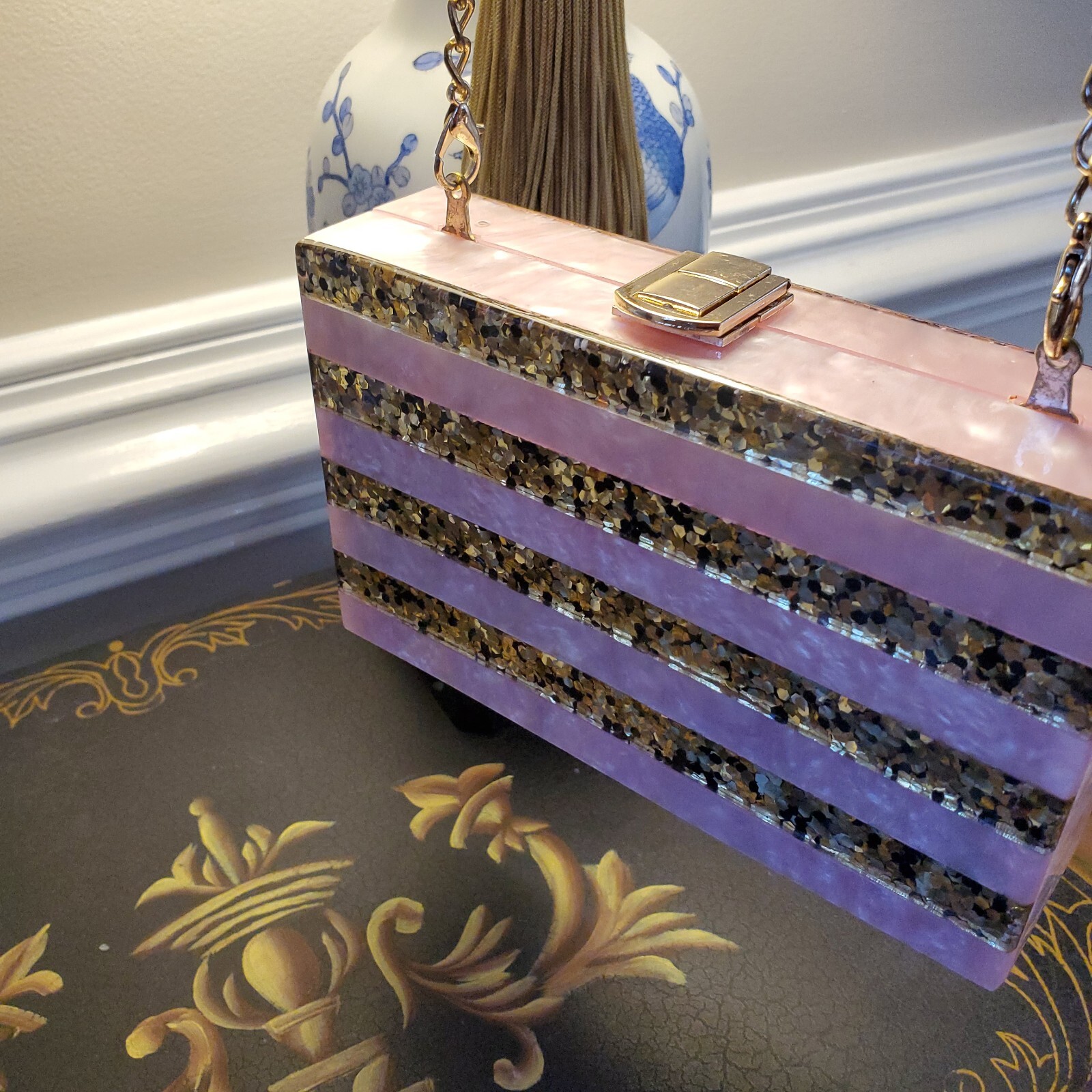 Madison West Pink Marbled & Gold Glitter Acrylic Clutch w In or Out Gold Chain