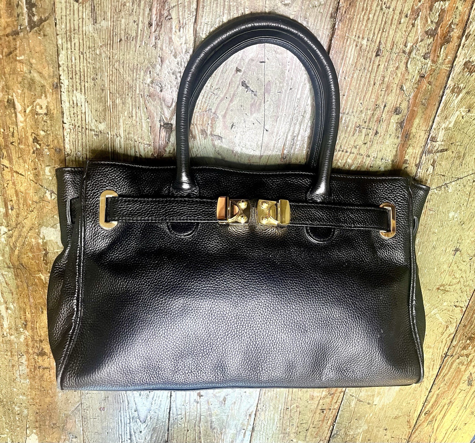 Onna Ehrlich Maya Purse Black Pebbled Leather Handbag Gold Trim.Beautiful Classy