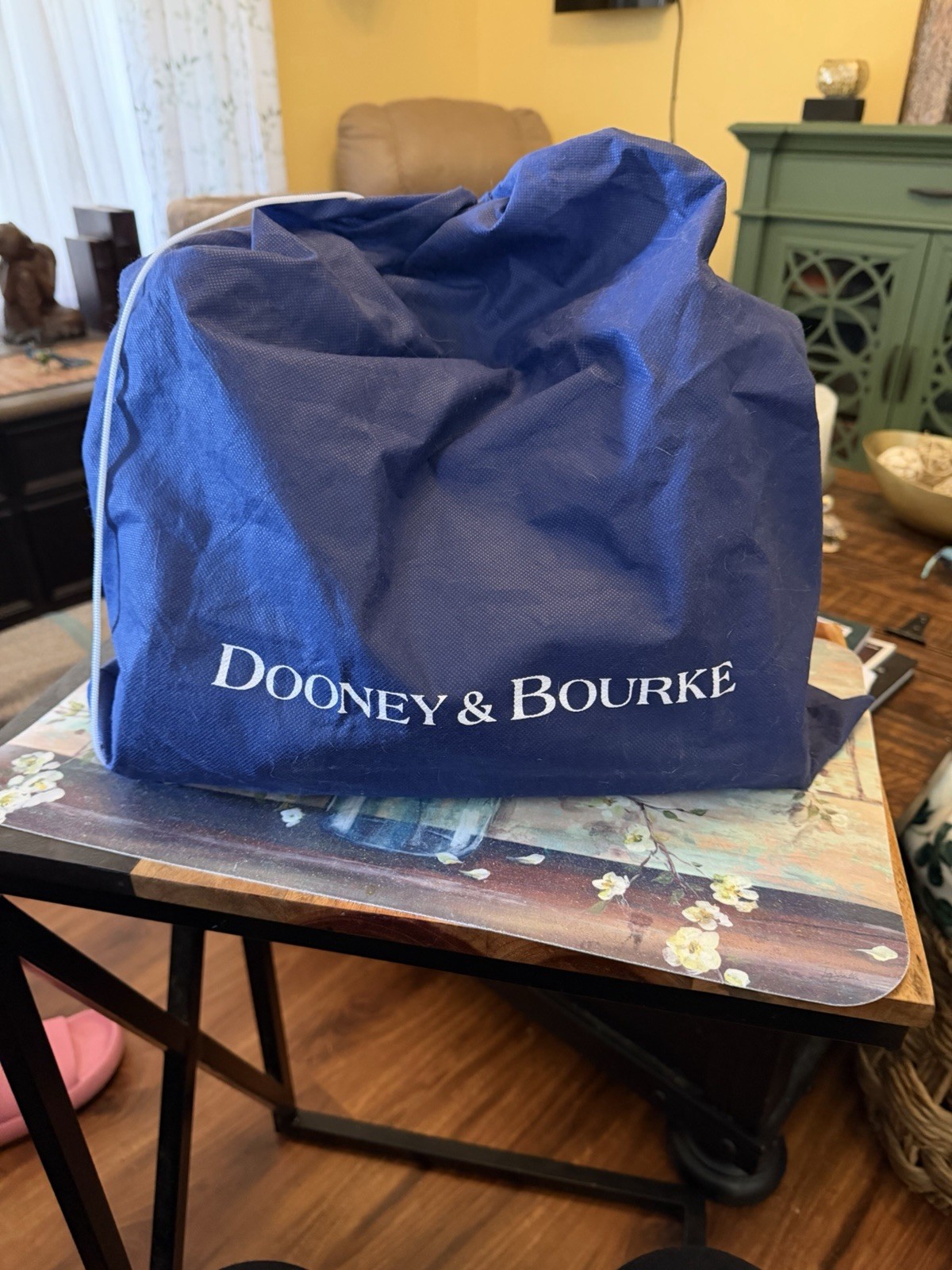 Dooney & Bourke Black Satchel Top Handle Zip Detachable Strap Red Lining