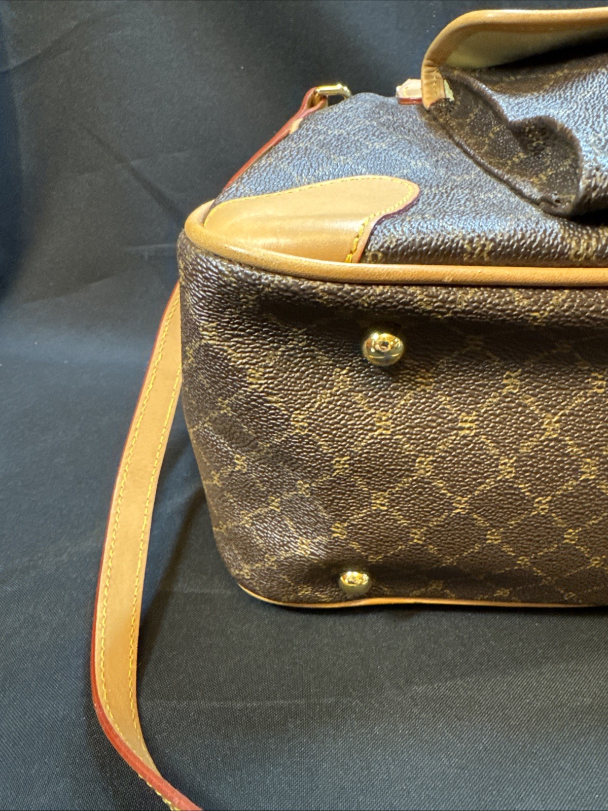 RIONI Moda Italia Handbag Crossbody Bag Coated Canvas With Leather Trim G3189B