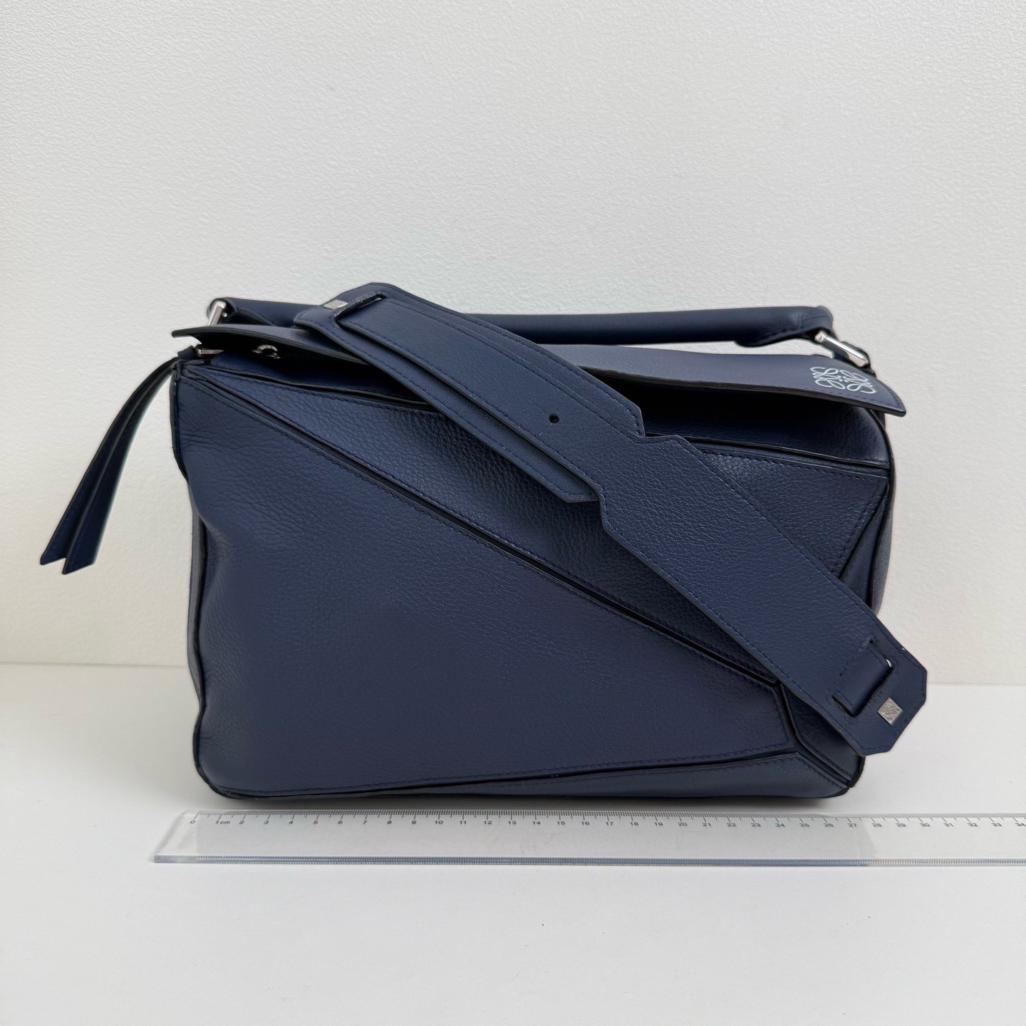 Loewe Pre-Owned Authentic Crossbody Bag Blue 28*18*12cm Silver