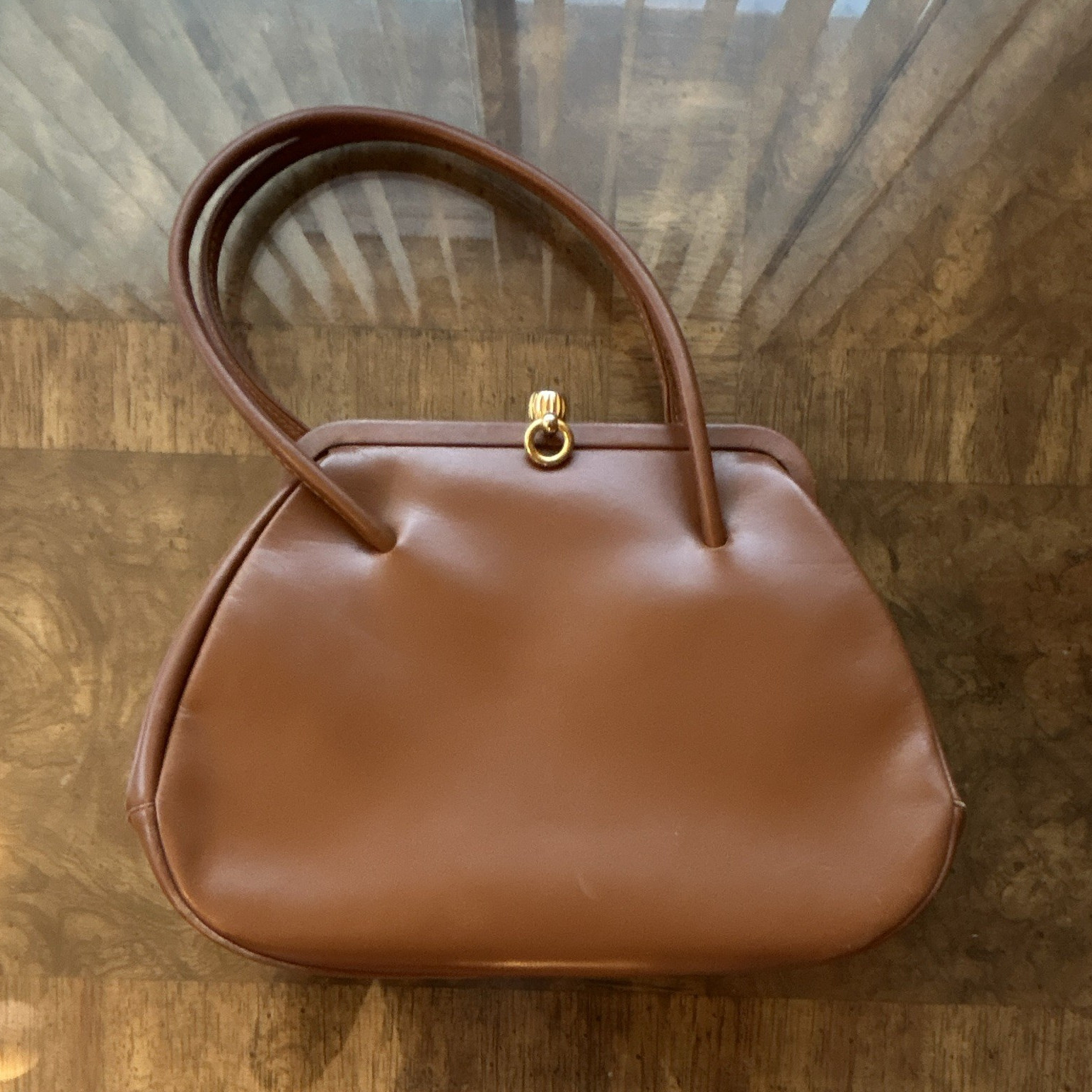 Vintage Dofan Brown Top Handle Purse, Gold Hardware Clasp, Tan Lined Pockets